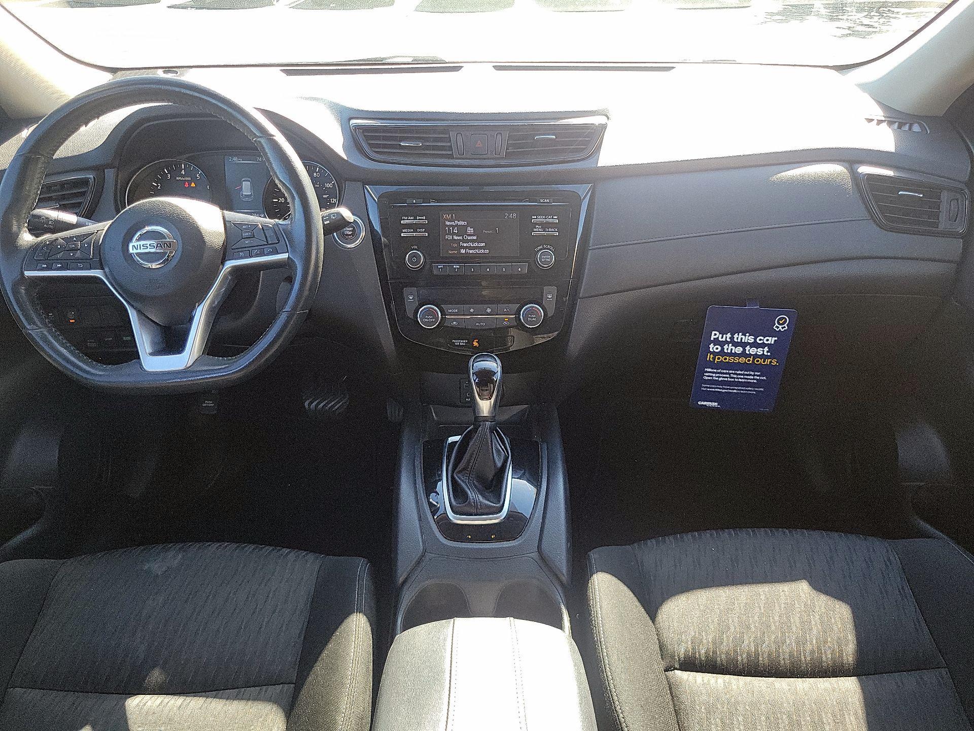 Thumbnail: 2017 Nissan Rogue - 8