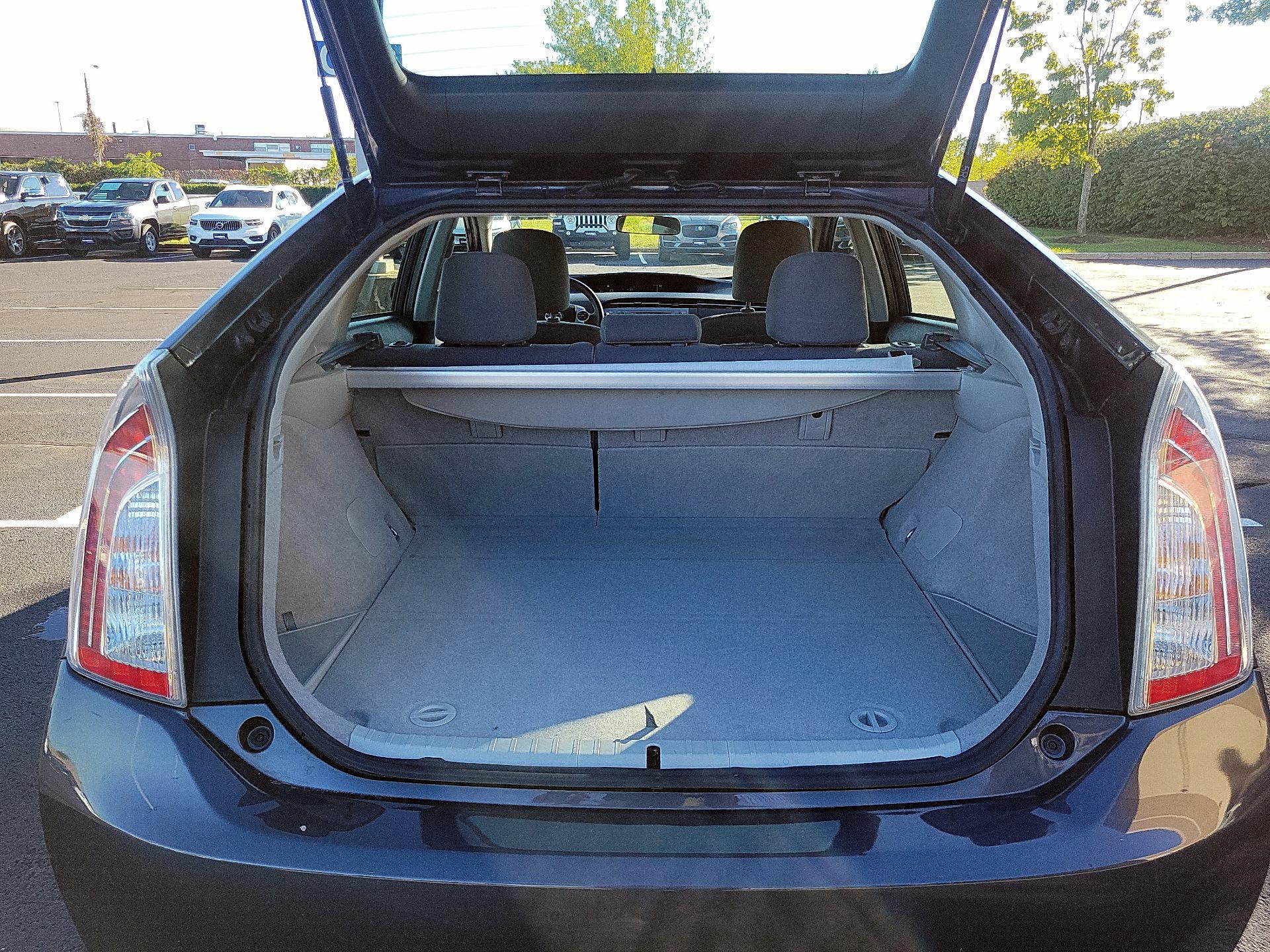 Thumbnail: 2014 Toyota Prius - 17