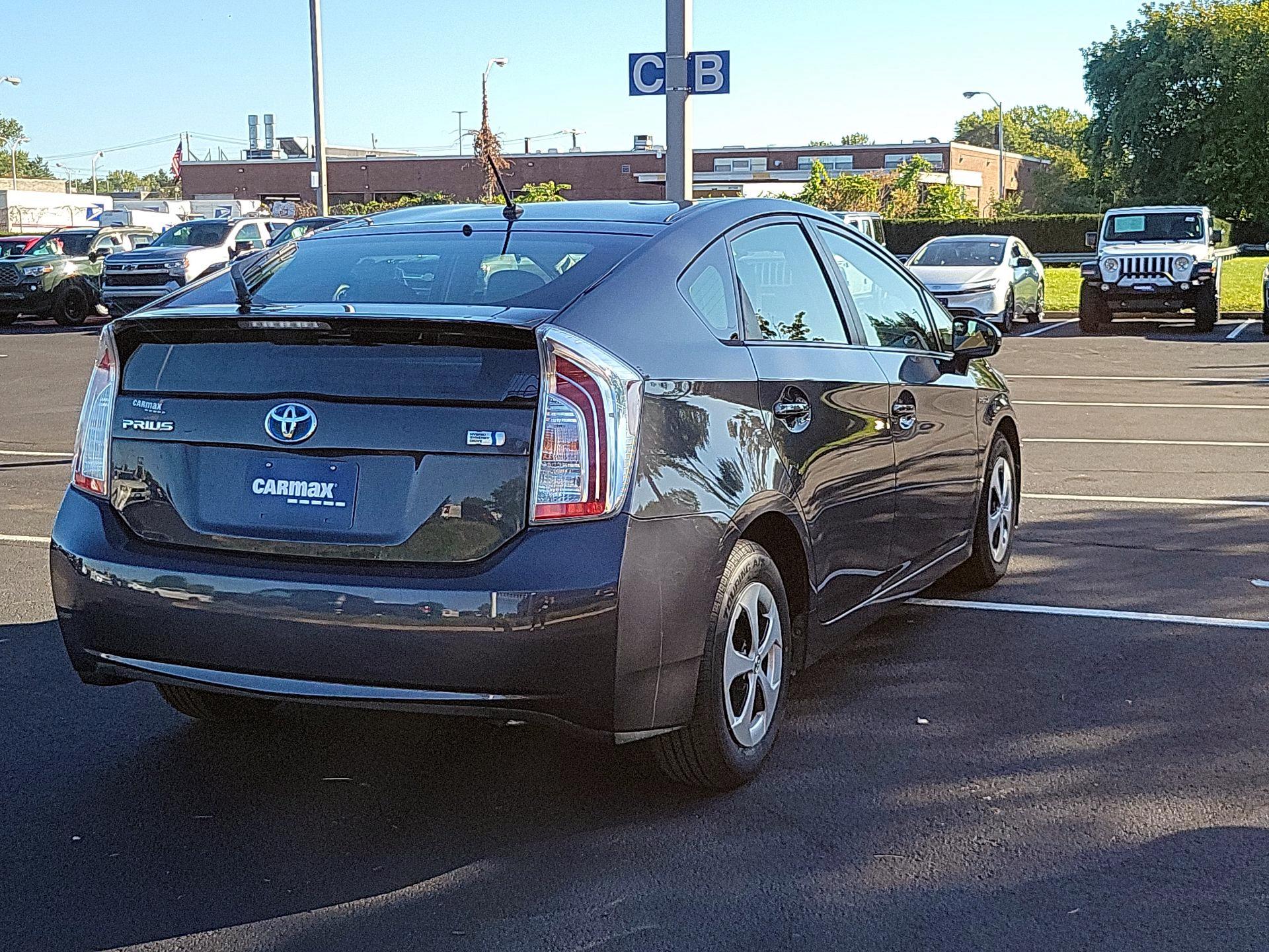 Thumbnail: 2014 Toyota Prius - 5
