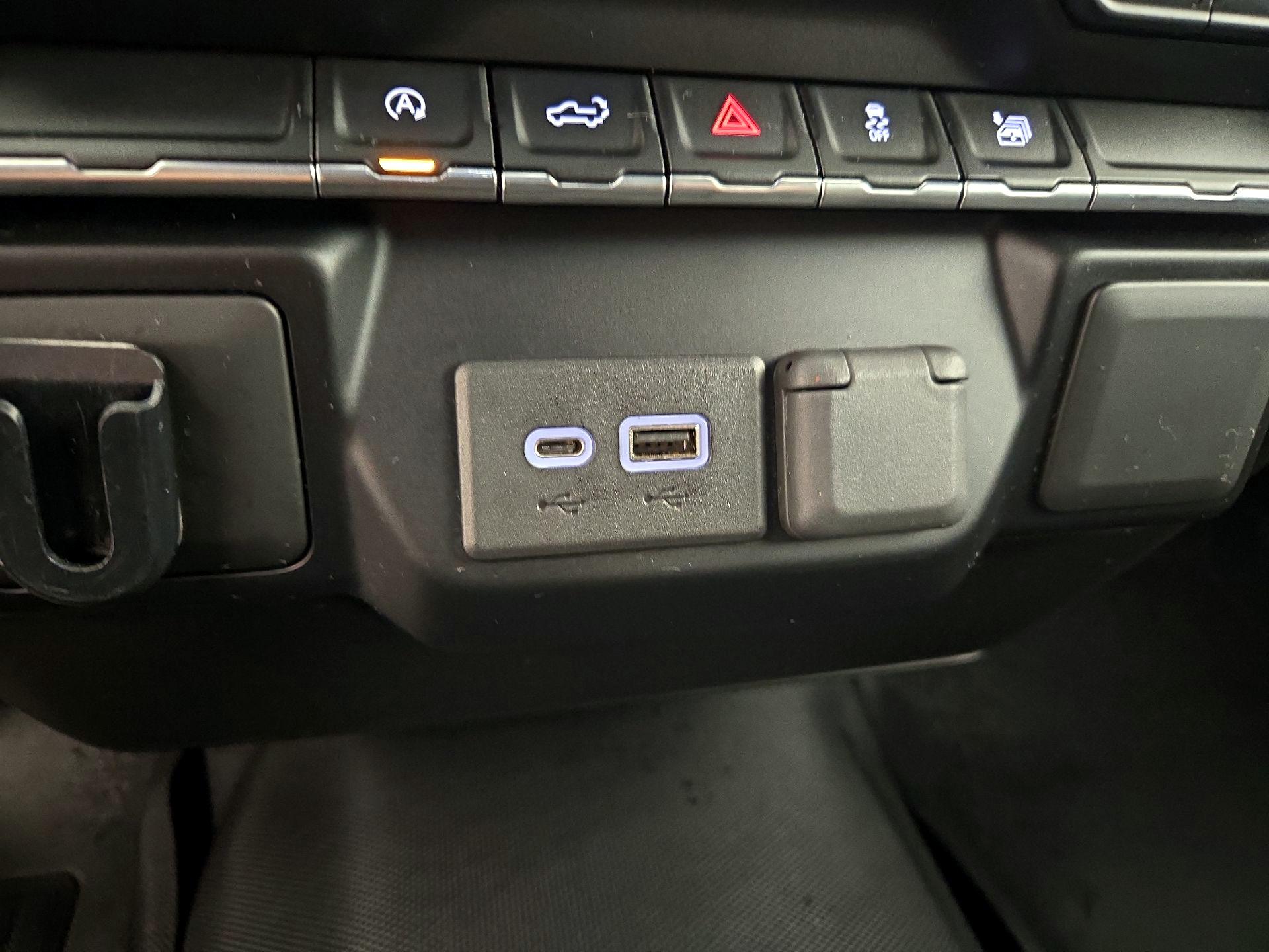 Thumbnail: 2020 Chevrolet Silverado 1500 - 18