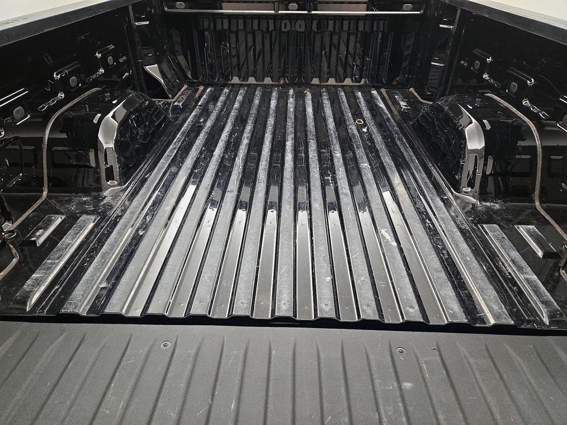 Thumbnail: 2020 Chevrolet Silverado 1500 - 20