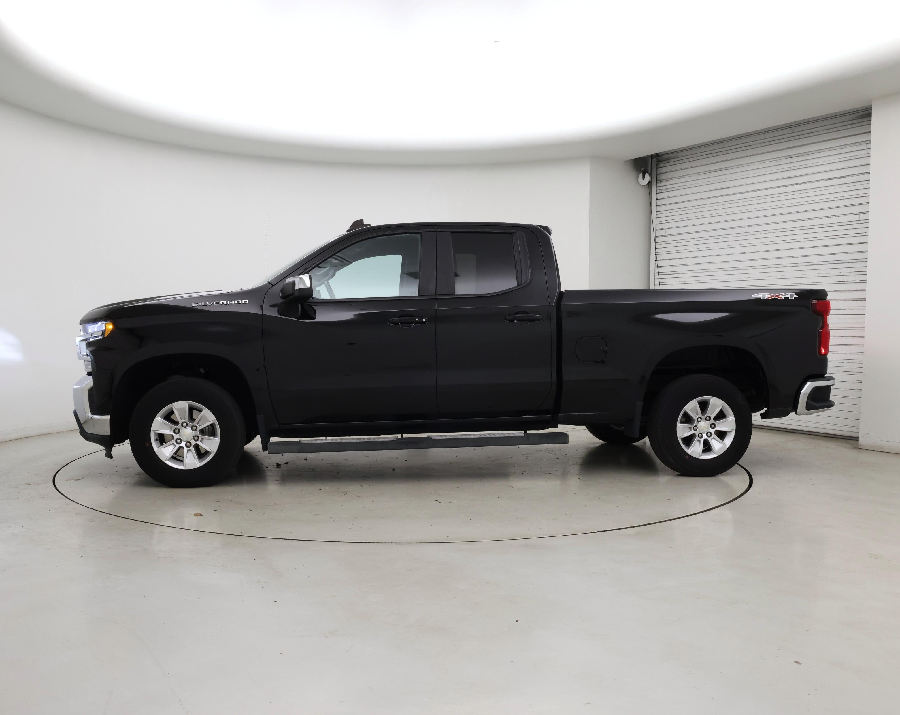 Thumbnail: 2020 Chevrolet Silverado 1500 - 3