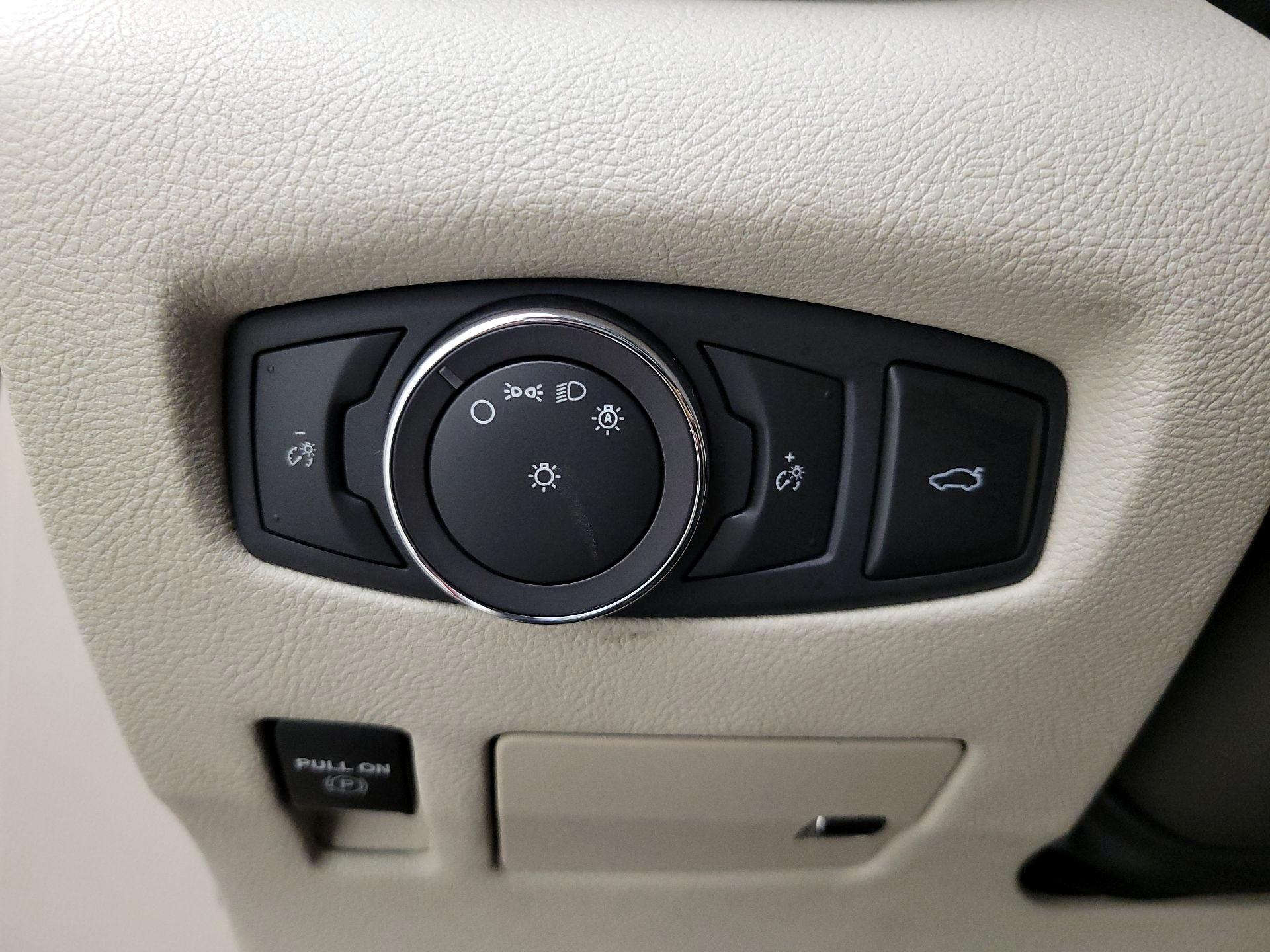 Thumbnail: 2019 Lincoln Continental - 13