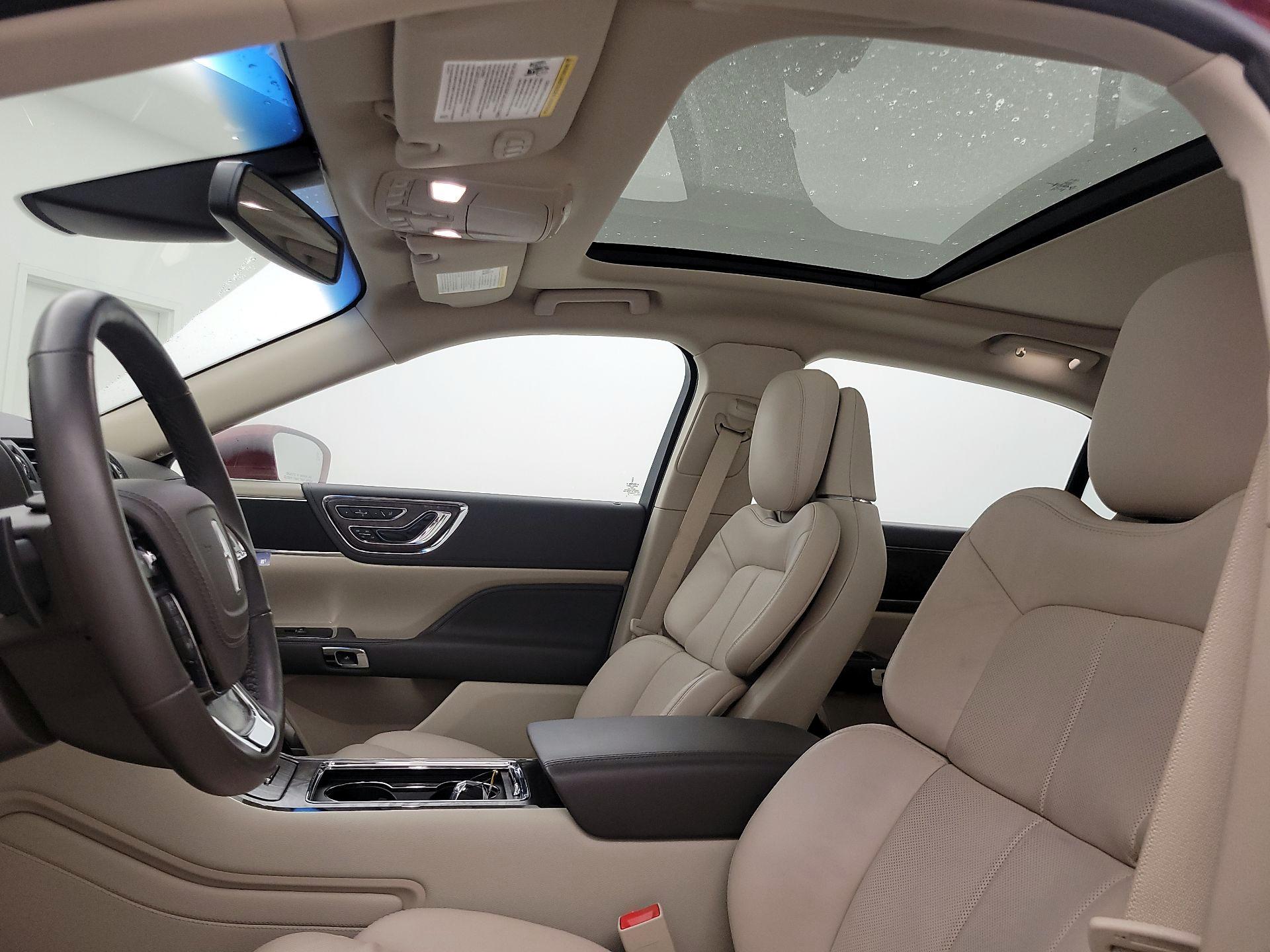Thumbnail: 2019 Lincoln Continental - 19