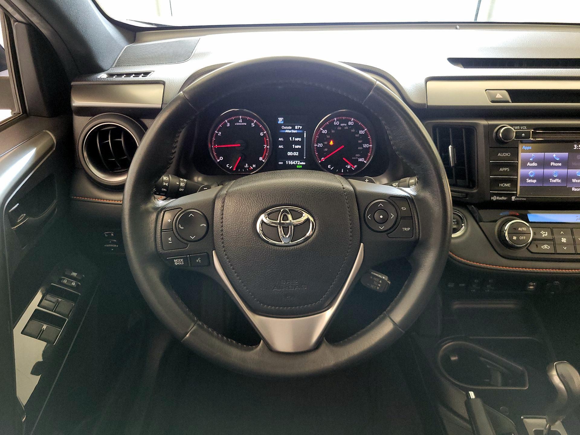 Thumbnail: 2016 Toyota RAV4 - 10