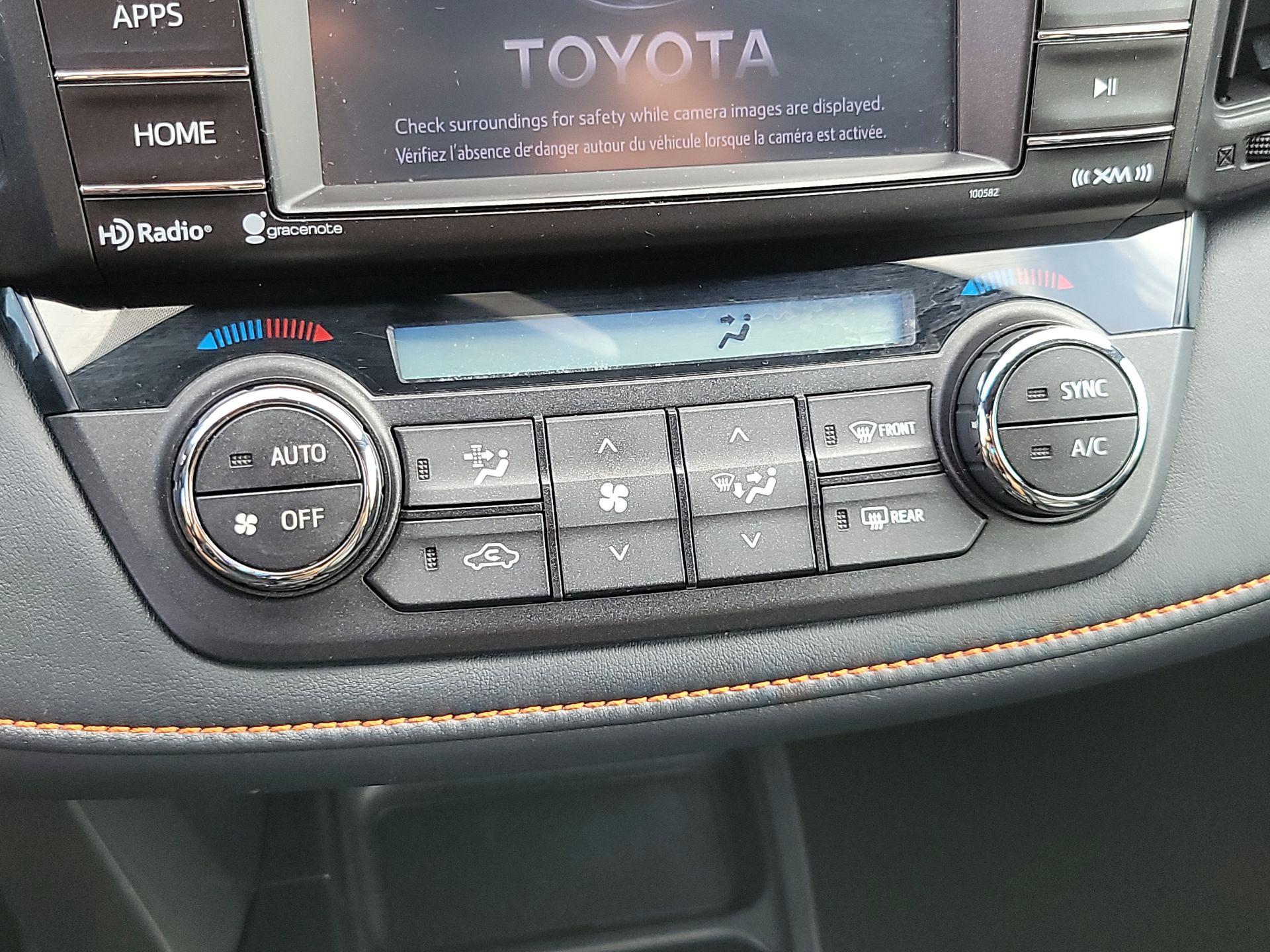 Thumbnail: 2016 Toyota RAV4 - 16
