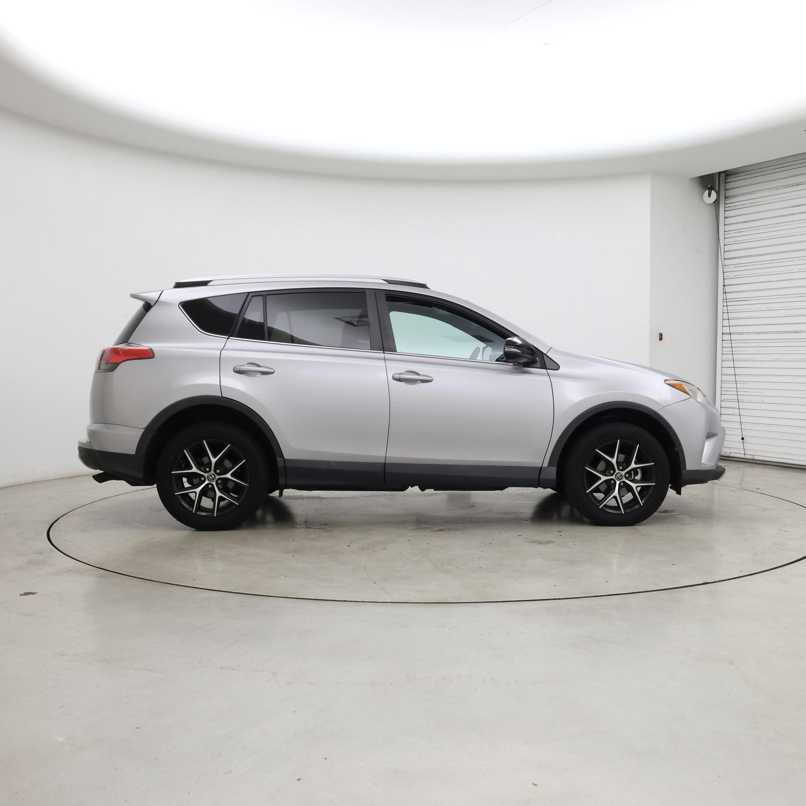 Thumbnail: 2016 Toyota RAV4 - 7