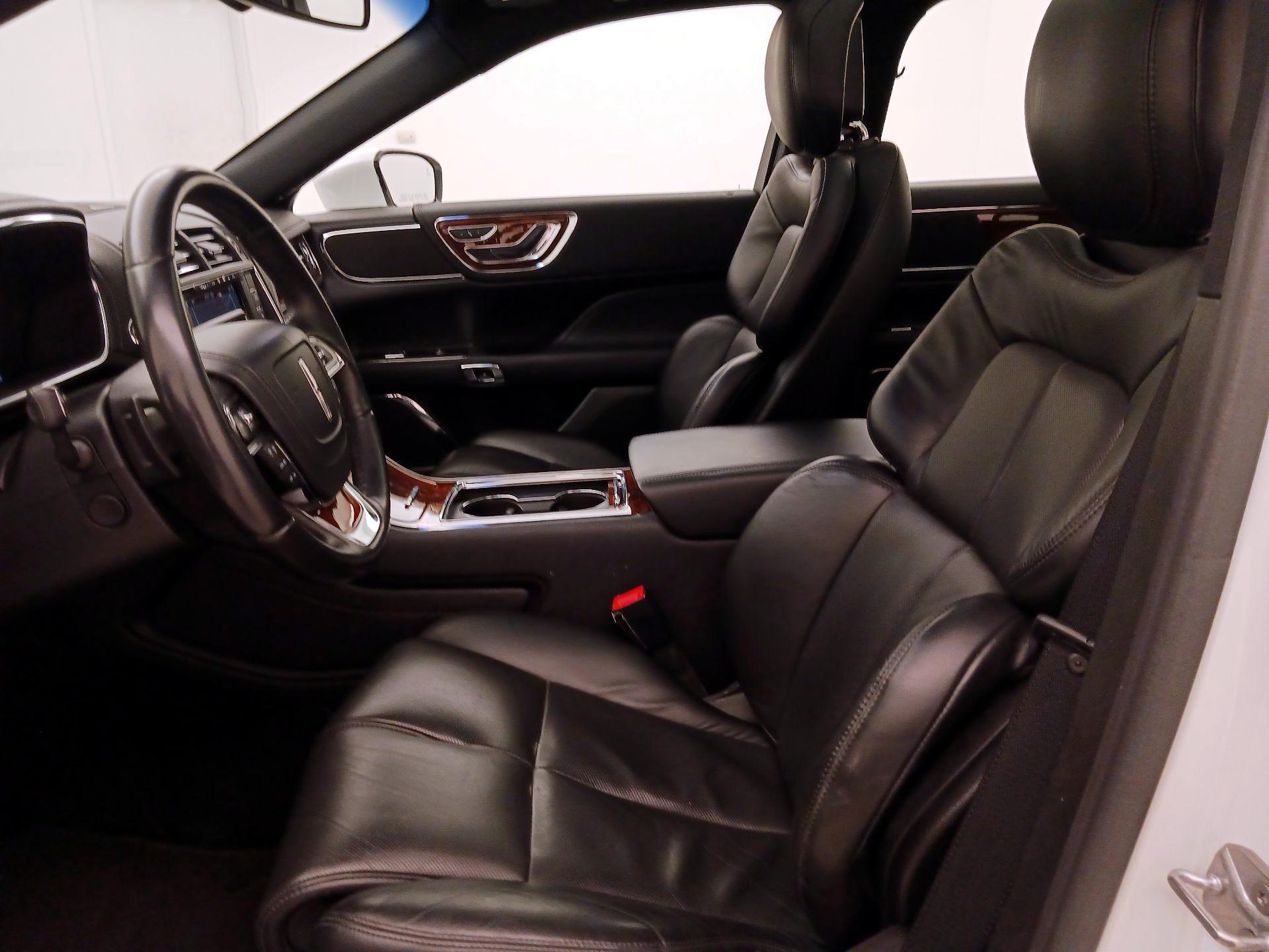 Thumbnail: 2017 Lincoln Continental - 11
