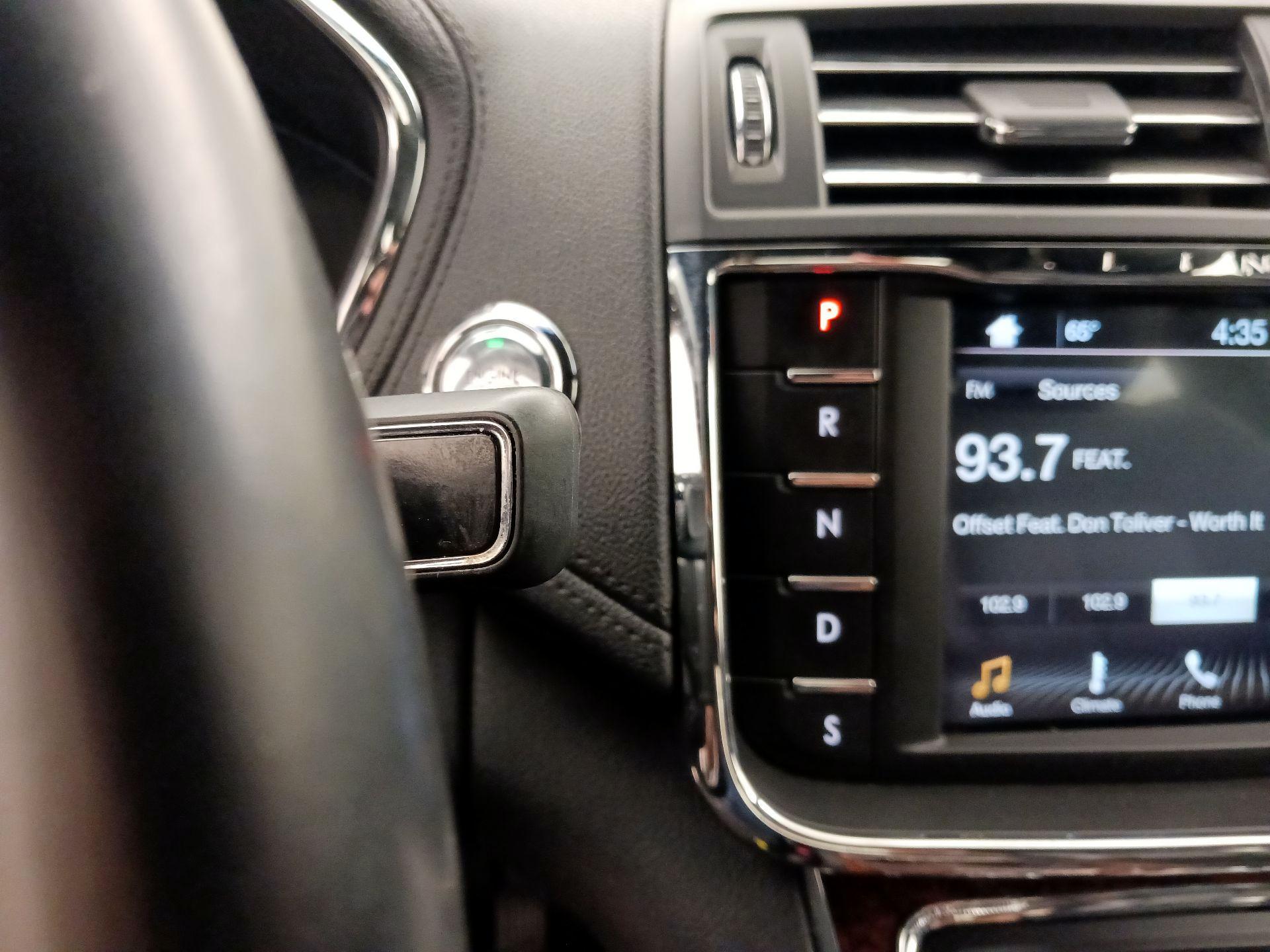 Thumbnail: 2017 Lincoln Continental - 18