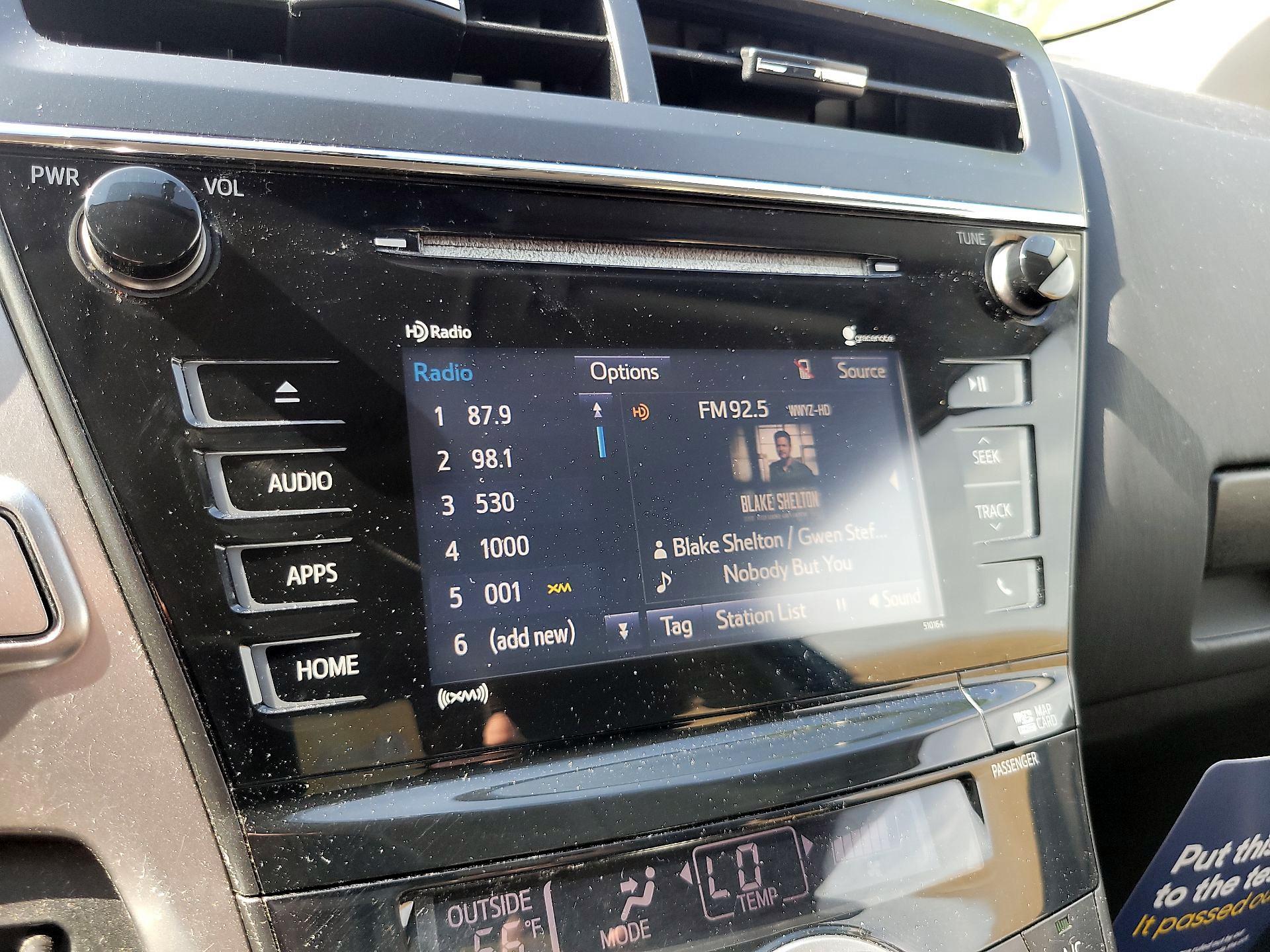 Thumbnail: 2017 Toyota Prius v - 13