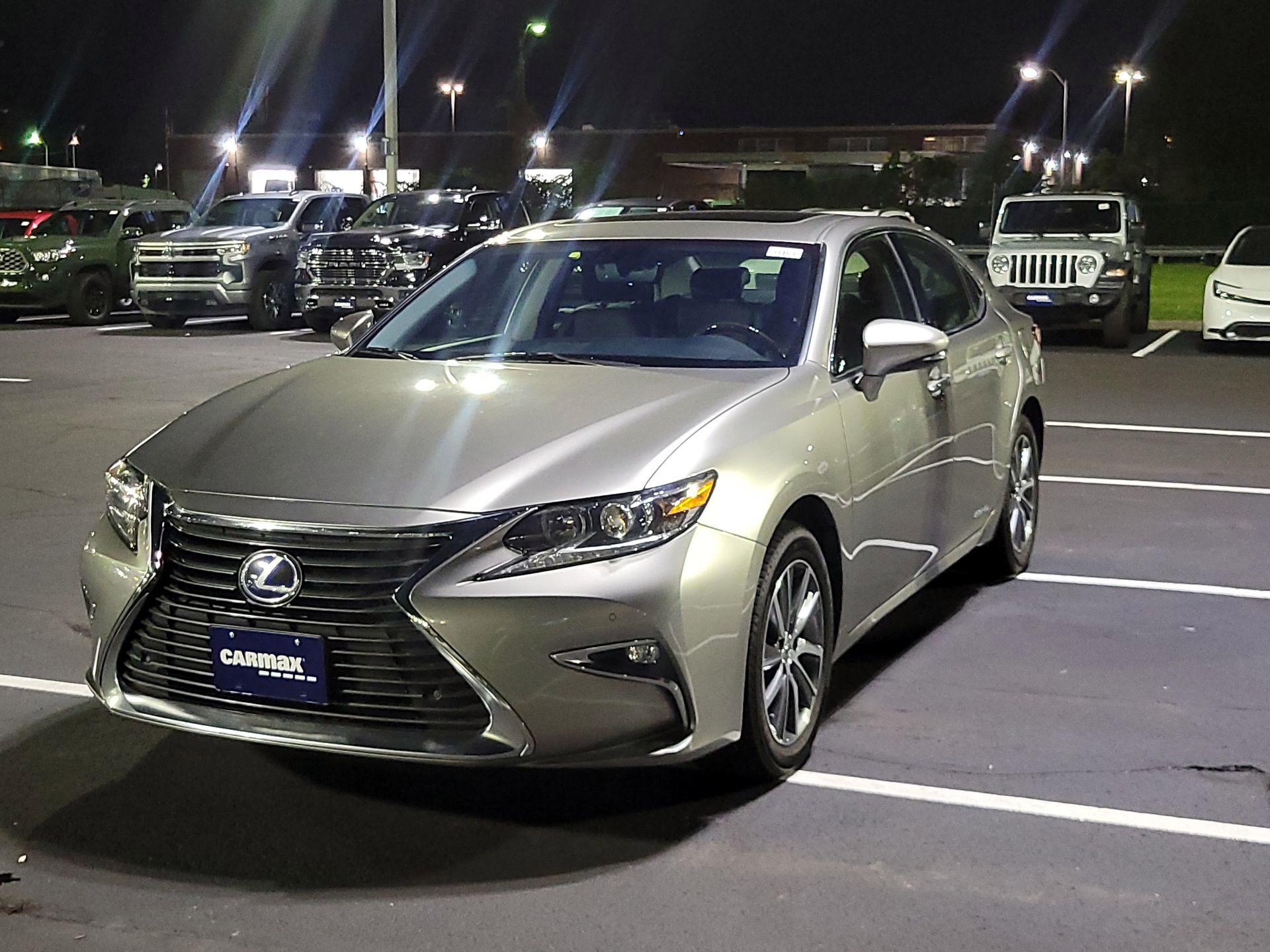 Thumbnail: 2016 Lexus ES - 3