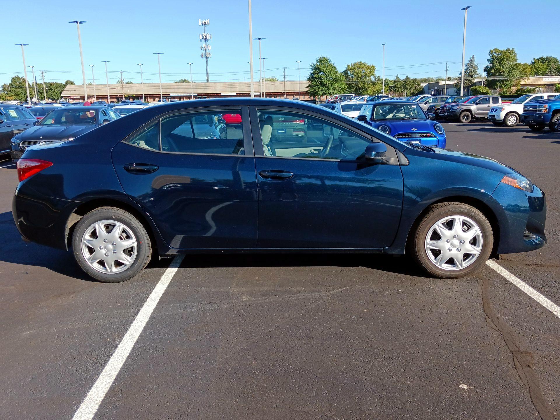 Thumbnail: 2019 Toyota Corolla - 4