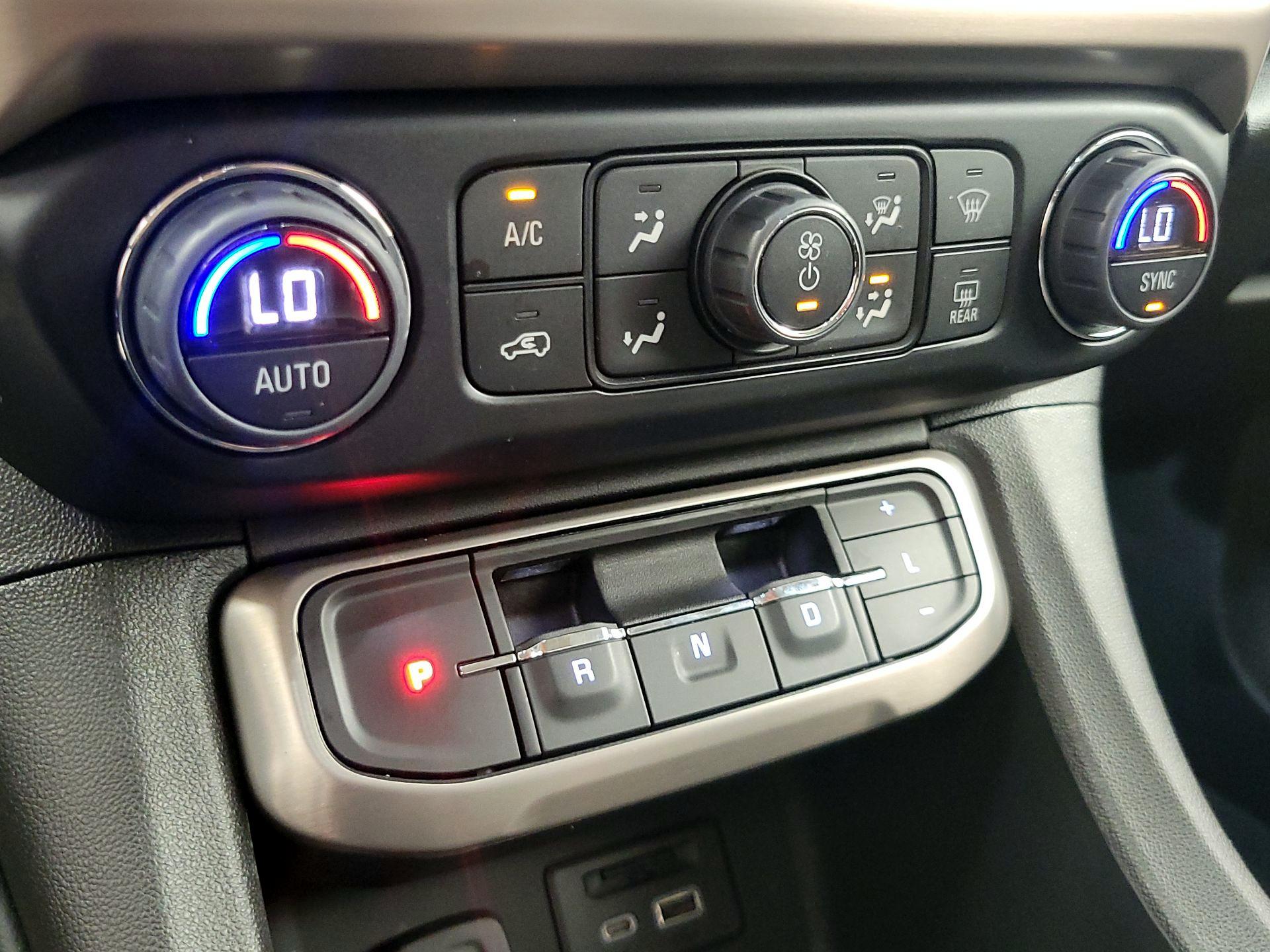 Thumbnail: 2023 GMC Acadia - 17