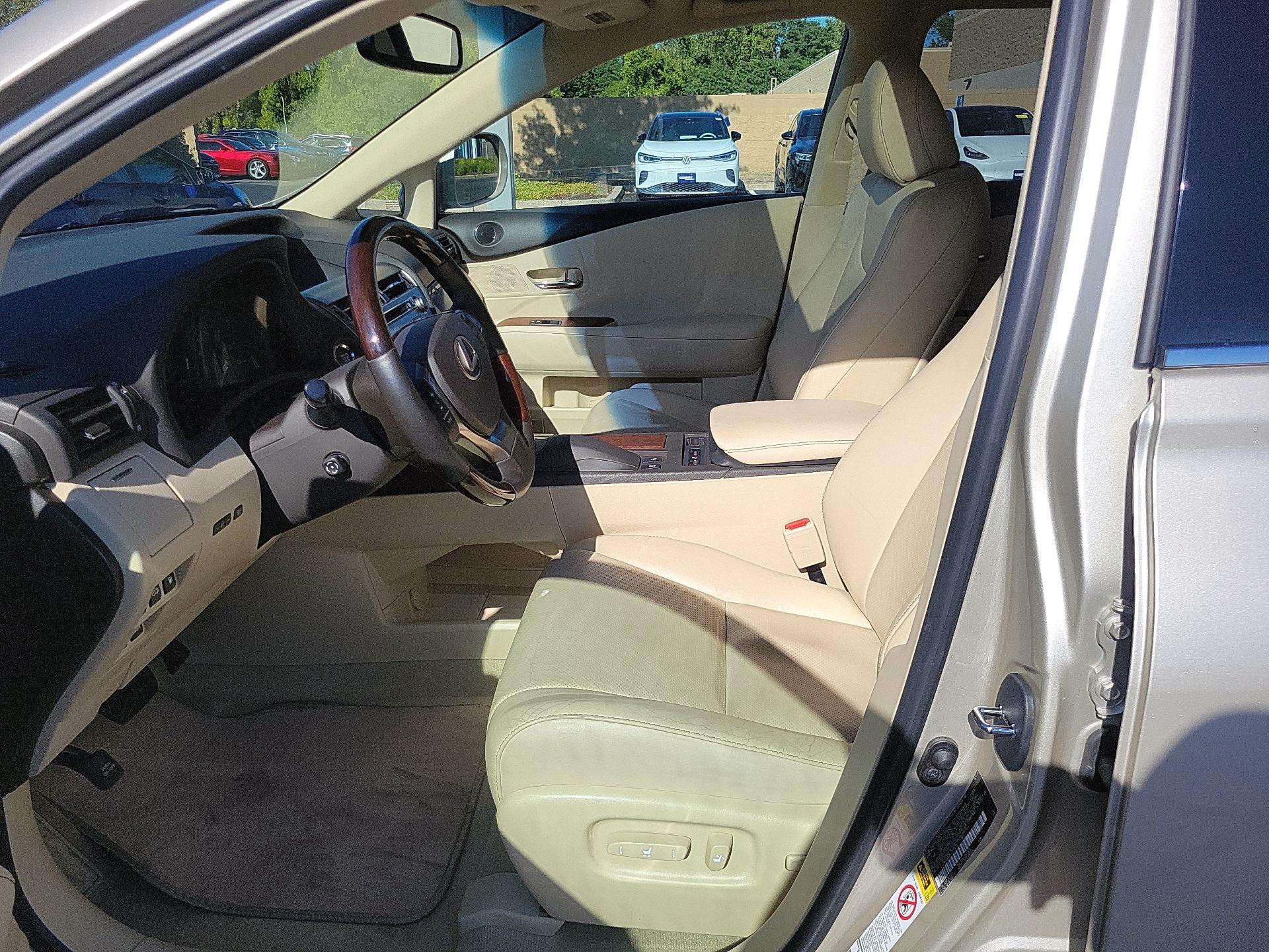 Thumbnail: 2015 Lexus RX - 9