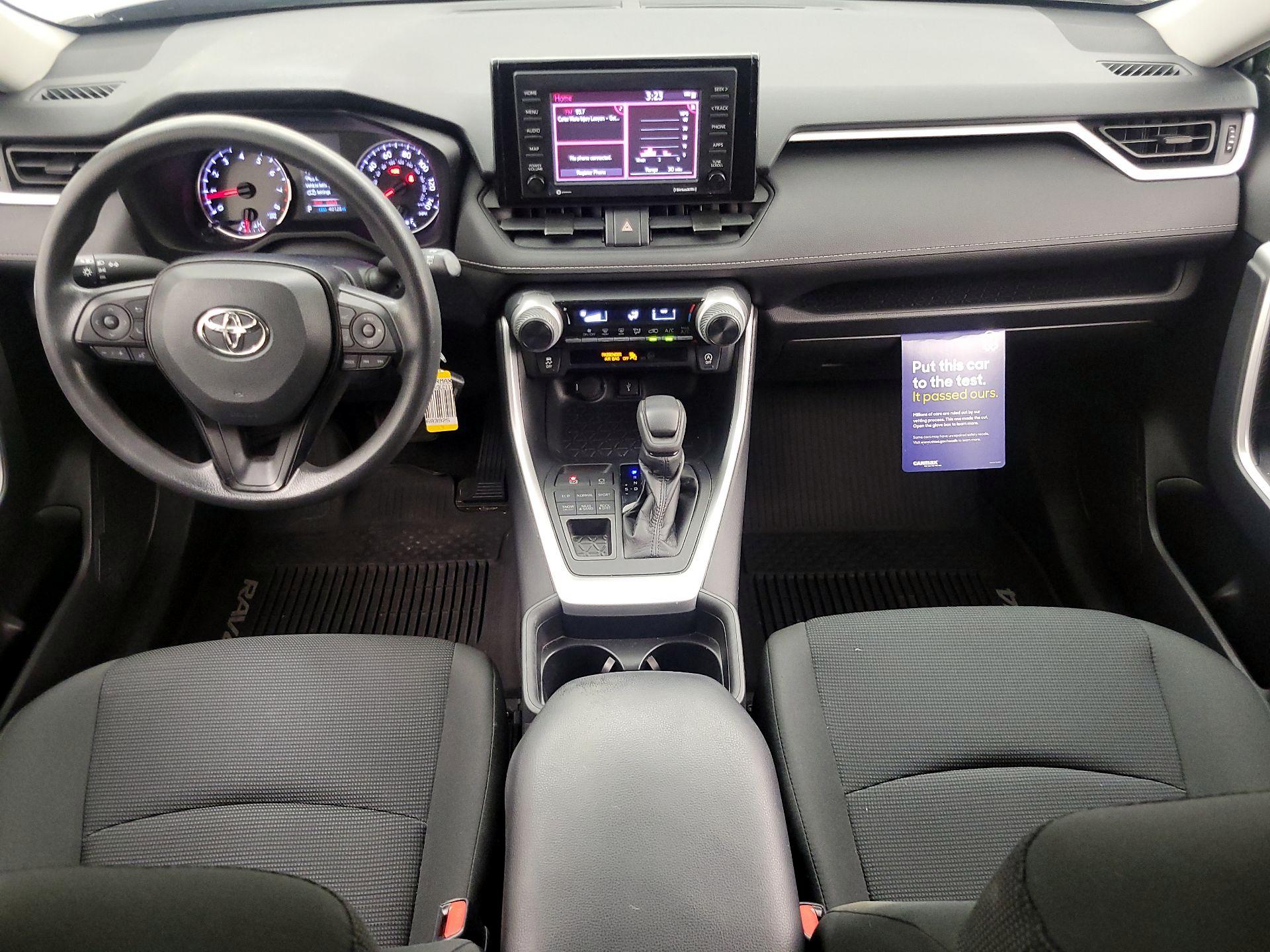 Thumbnail: 2020 Toyota RAV4 - 9