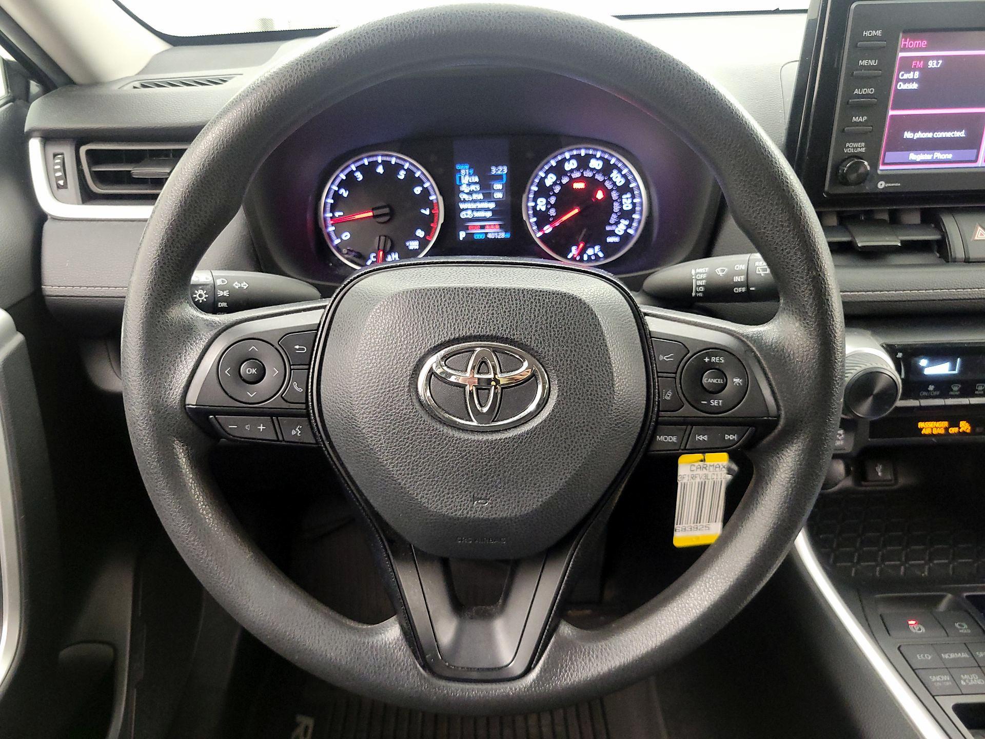Thumbnail: 2020 Toyota RAV4 - 10