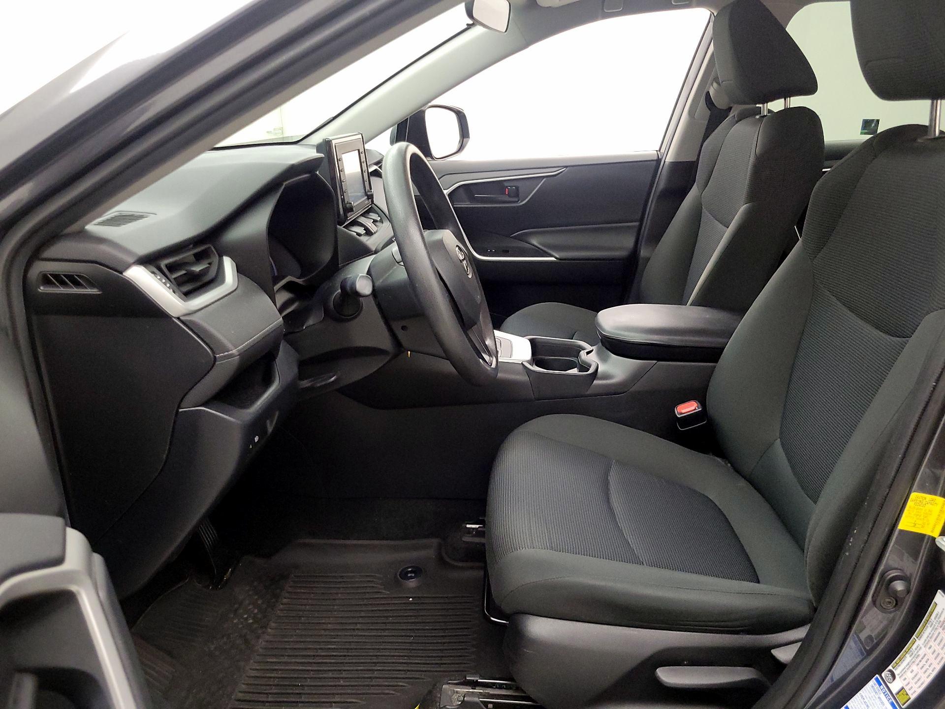 Thumbnail: 2020 Toyota RAV4 - 11
