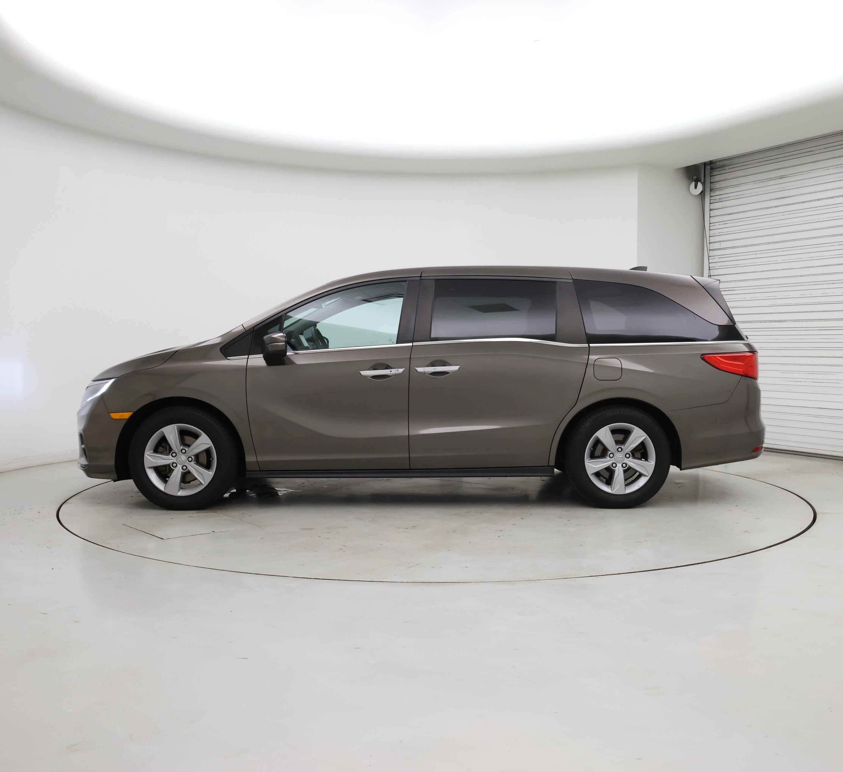 Thumbnail: 2019 Honda Odyssey - 3