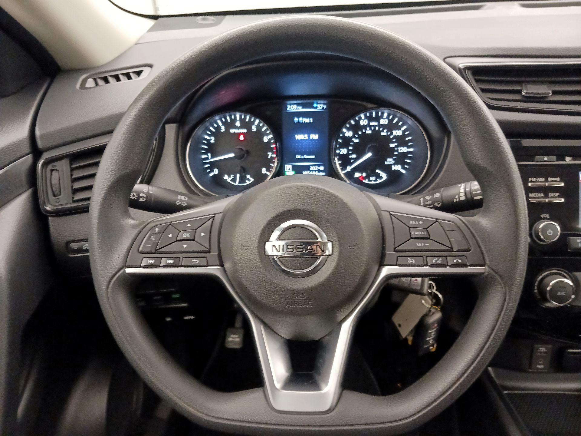 Thumbnail: 2017 Nissan Rogue - 10