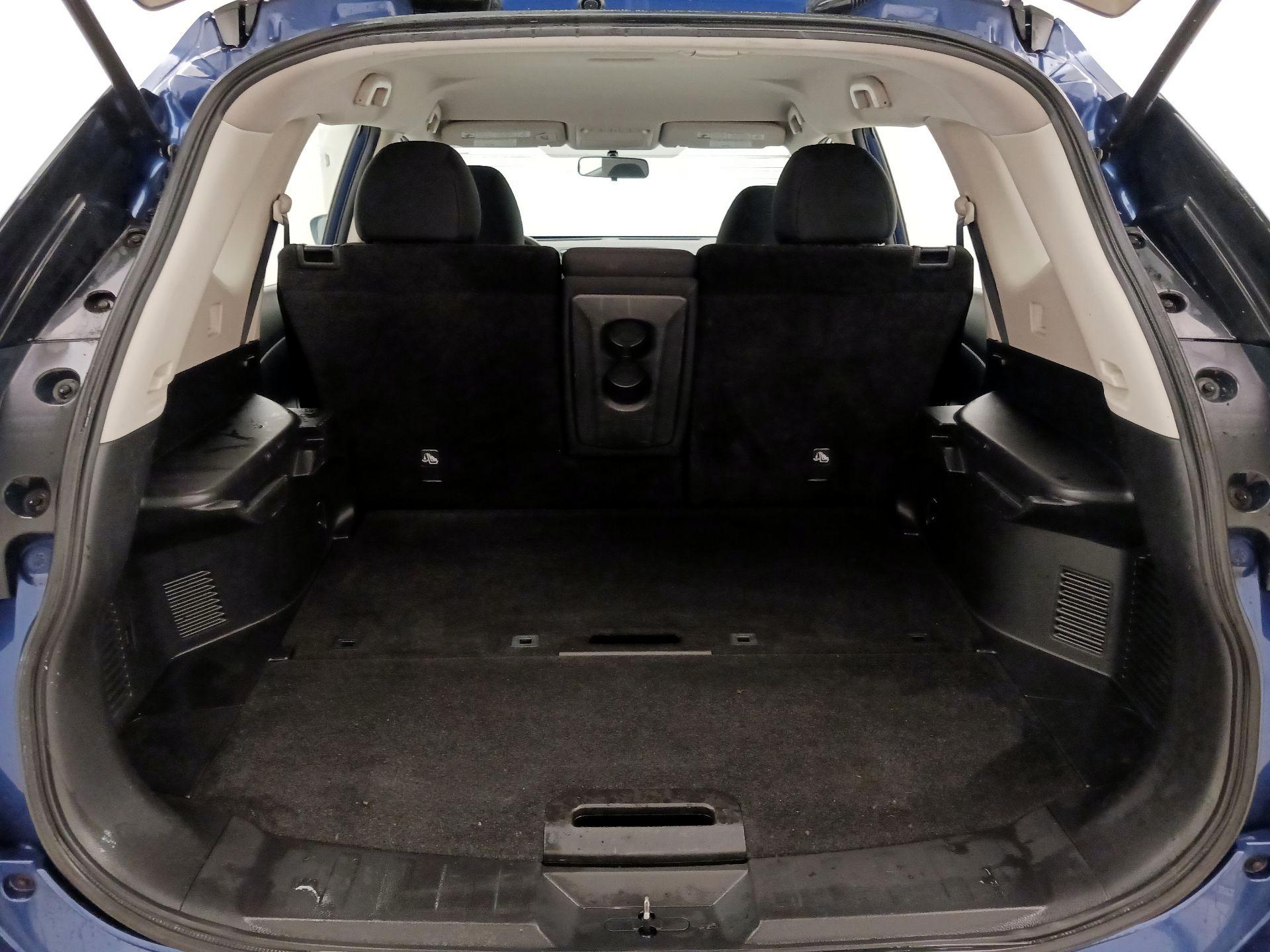 Thumbnail: 2017 Nissan Rogue - 20