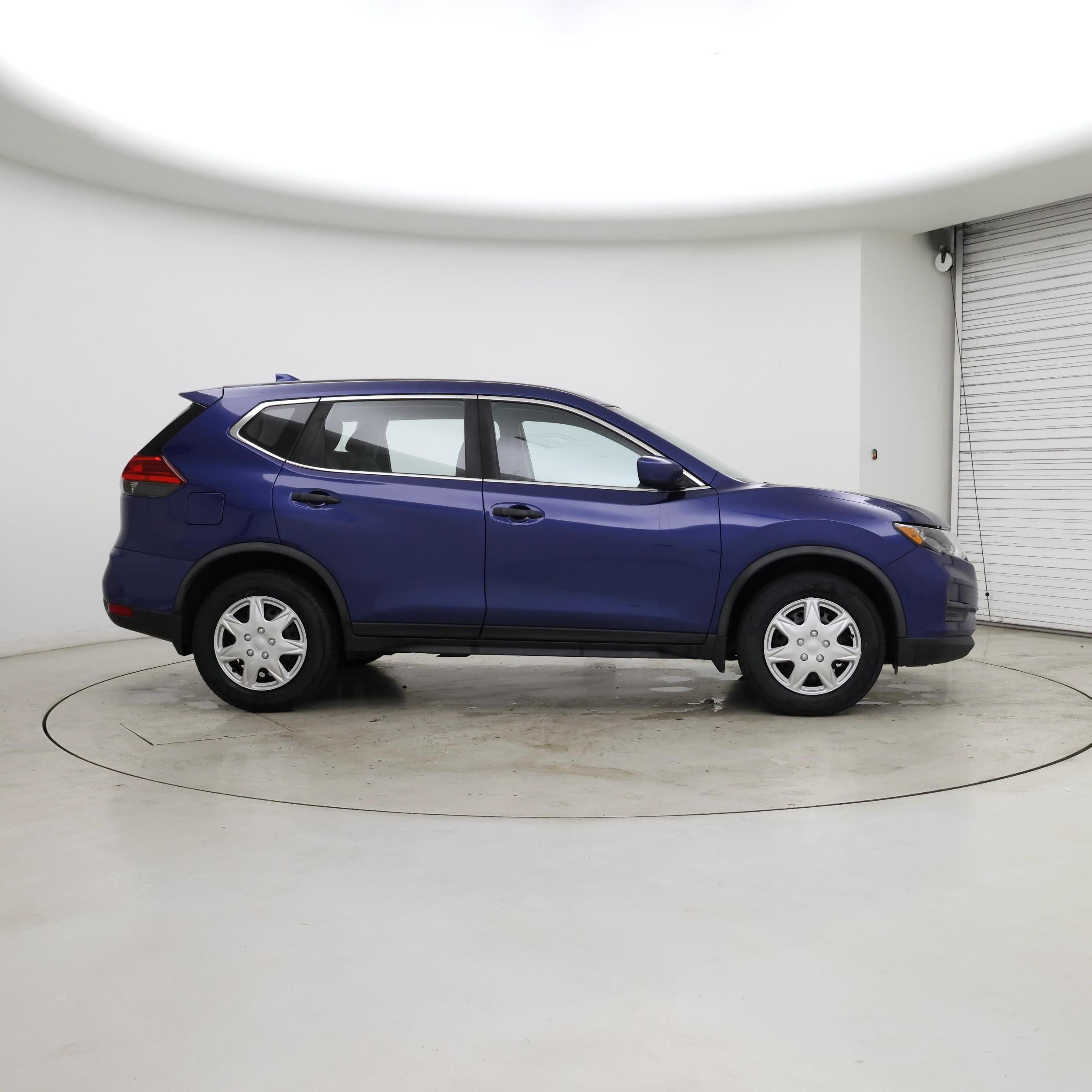 Thumbnail: 2017 Nissan Rogue - 7