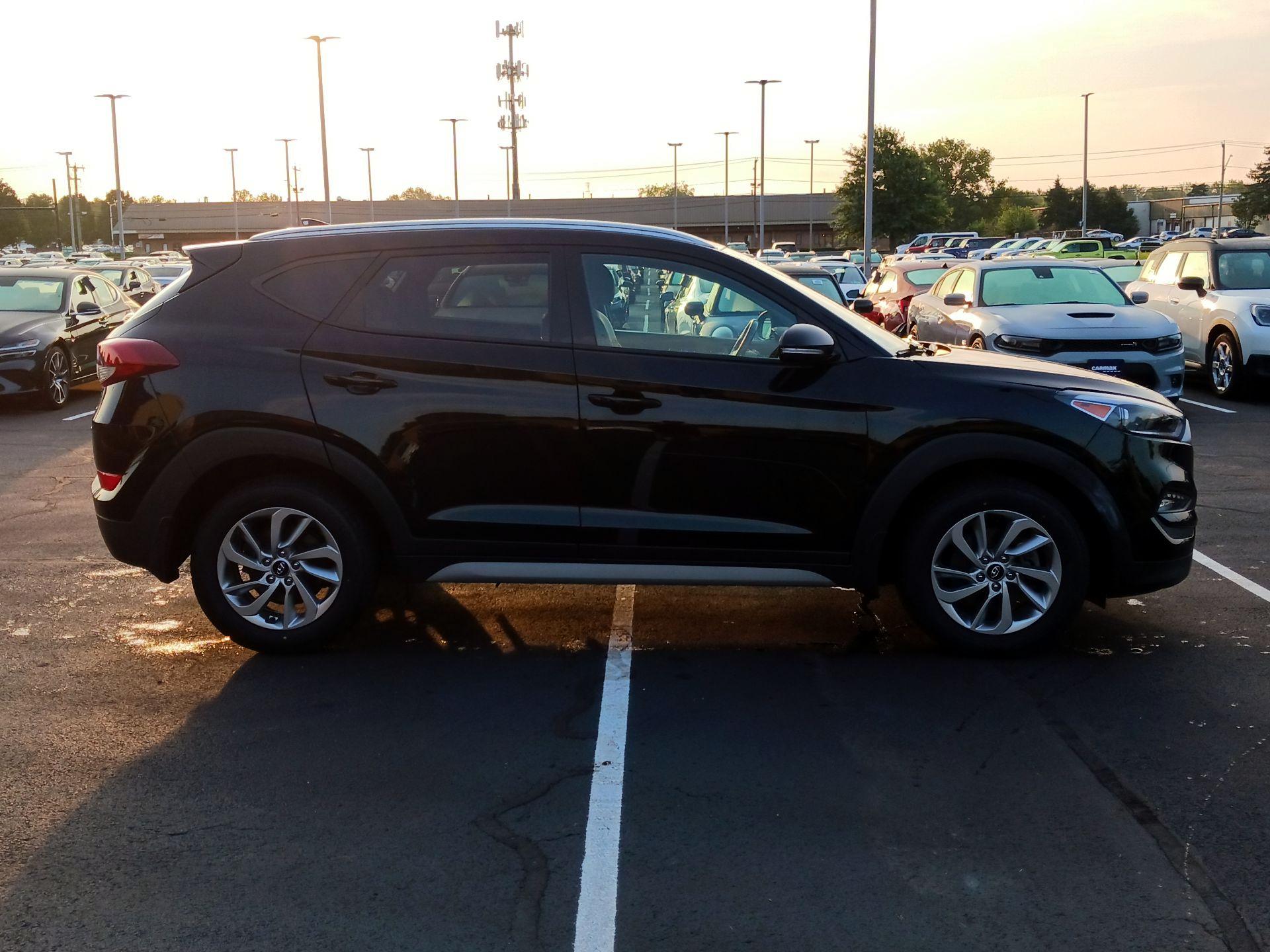 Thumbnail: 2018 Hyundai Tucson - 4