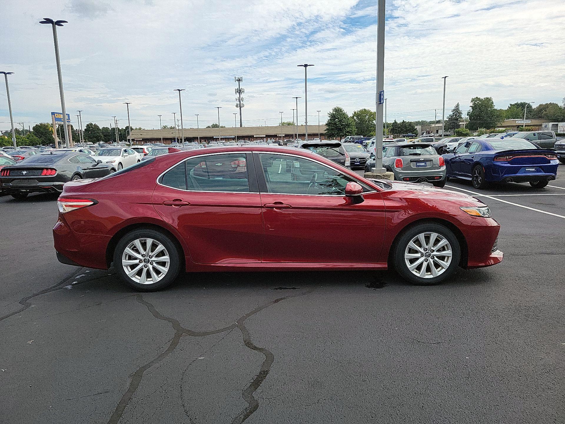 Thumbnail: 2019 Toyota Camry - 4