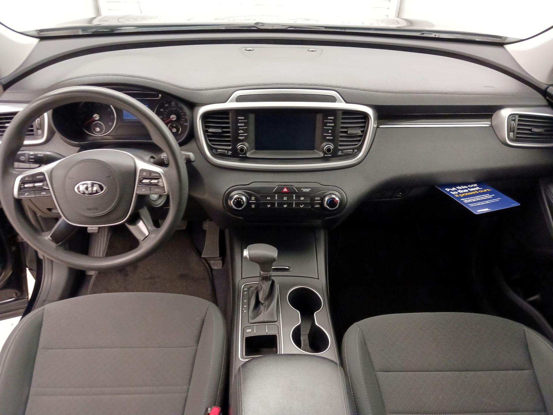 Thumbnail: 2020 Kia Sorento - 9
