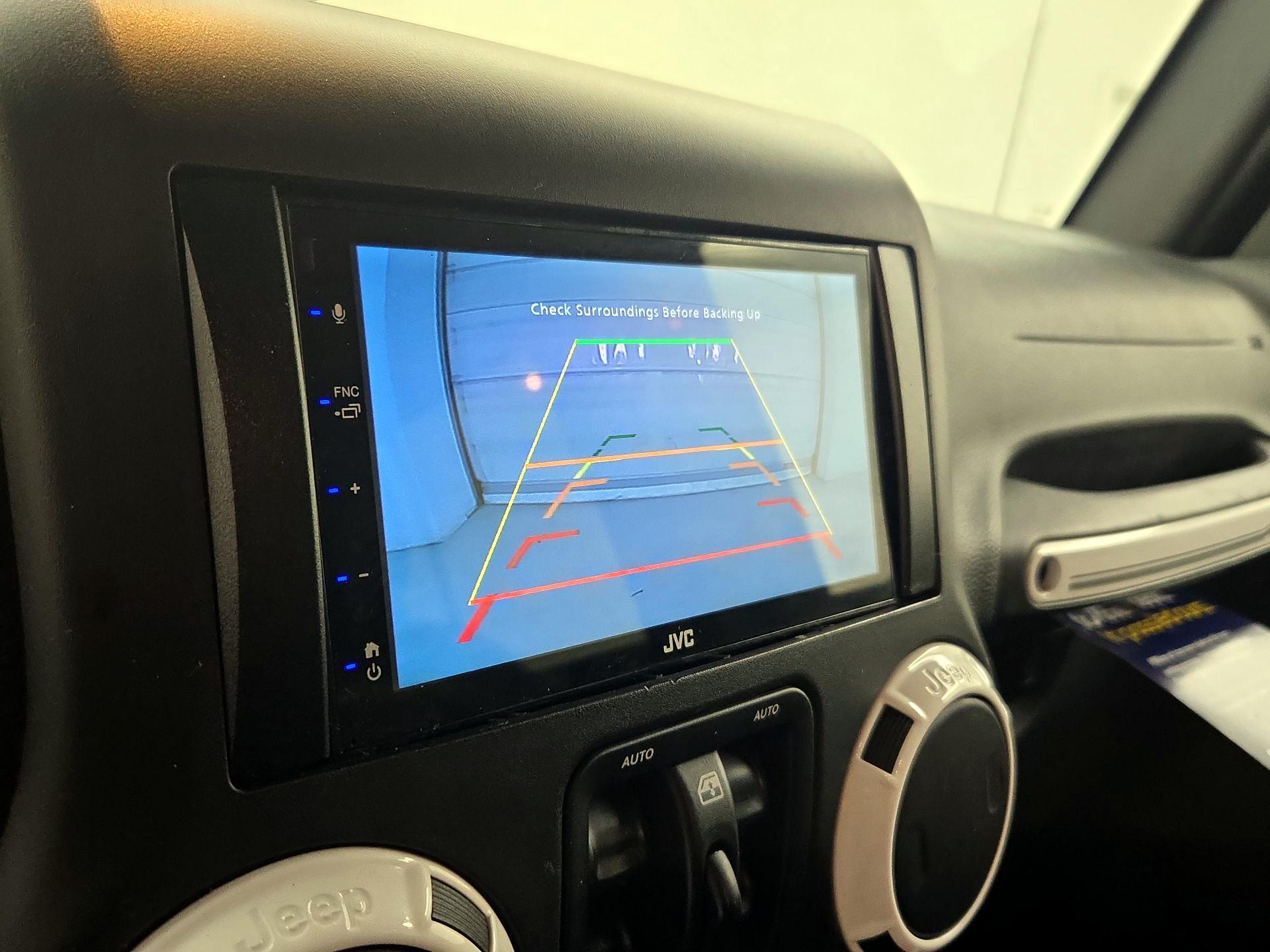 Thumbnail: 2015 Jeep Wrangler - 14