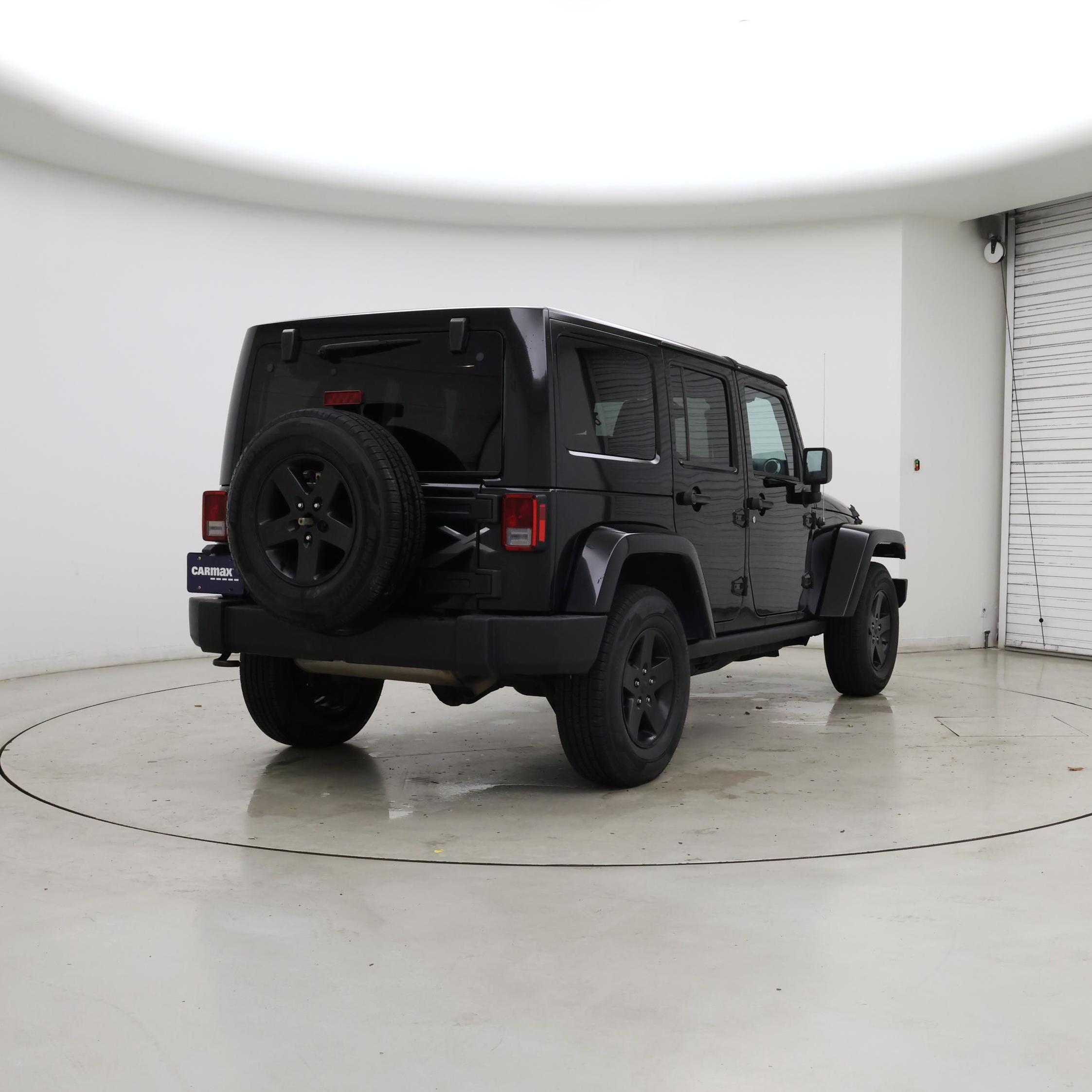 Thumbnail: 2015 Jeep Wrangler - 8