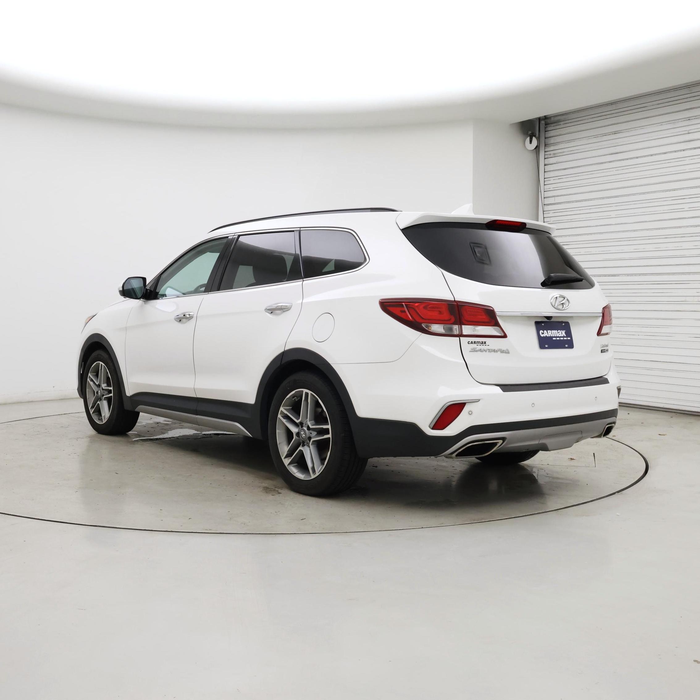 Thumbnail: 2017 Hyundai Santa Fe - 2