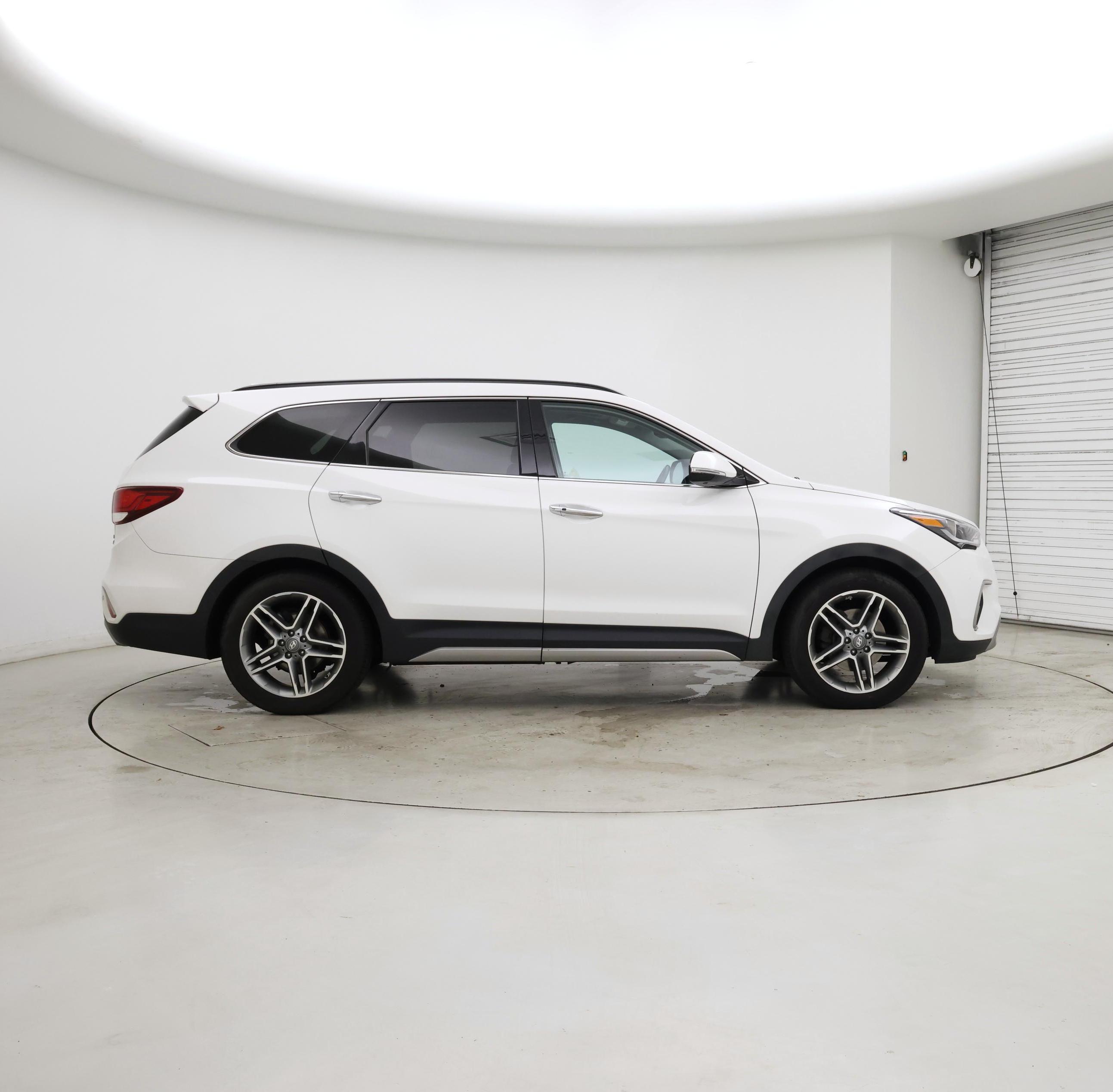 Thumbnail: 2017 Hyundai Santa Fe - 7