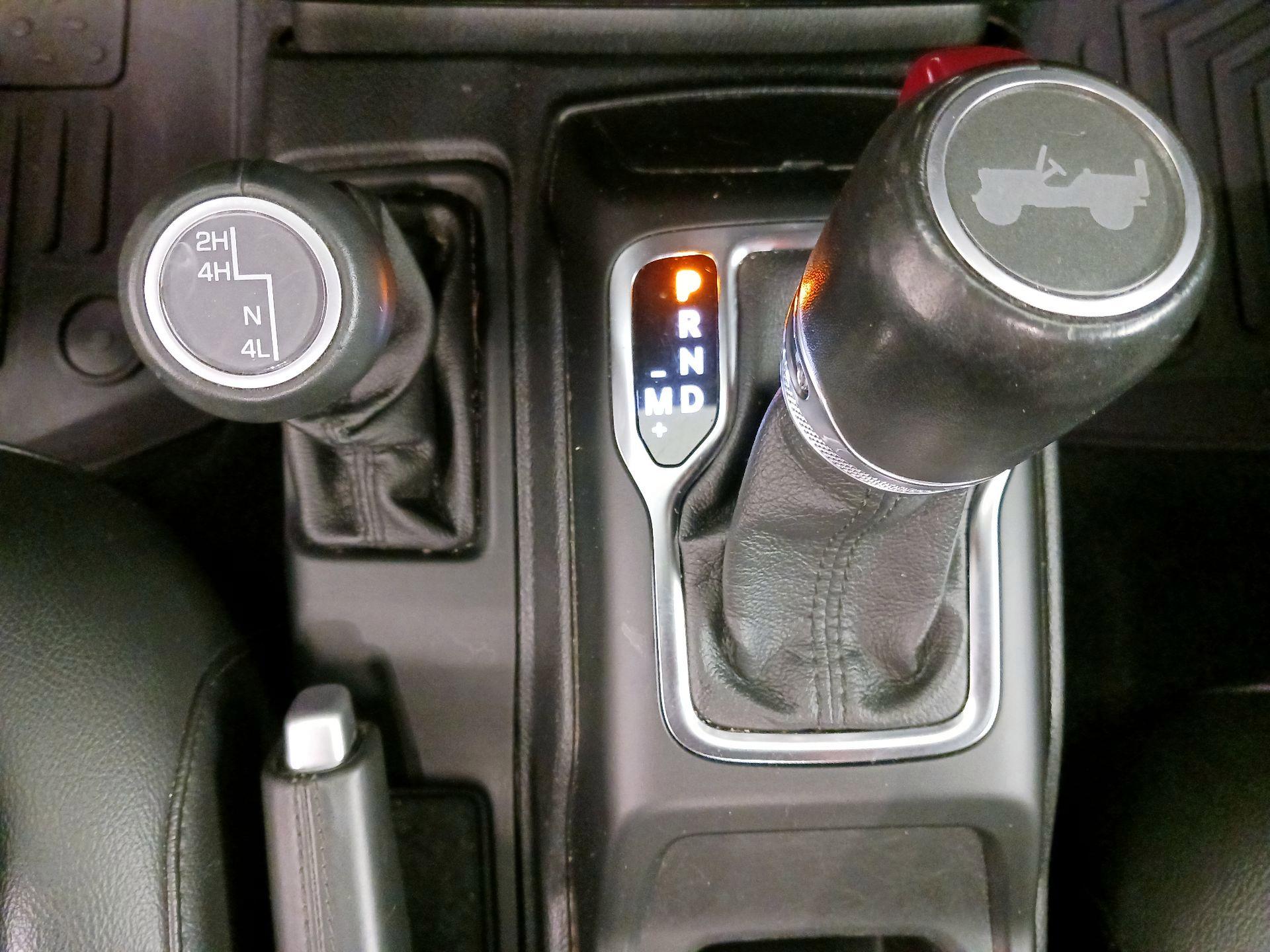 Thumbnail: 2020 Jeep Wrangler - 18