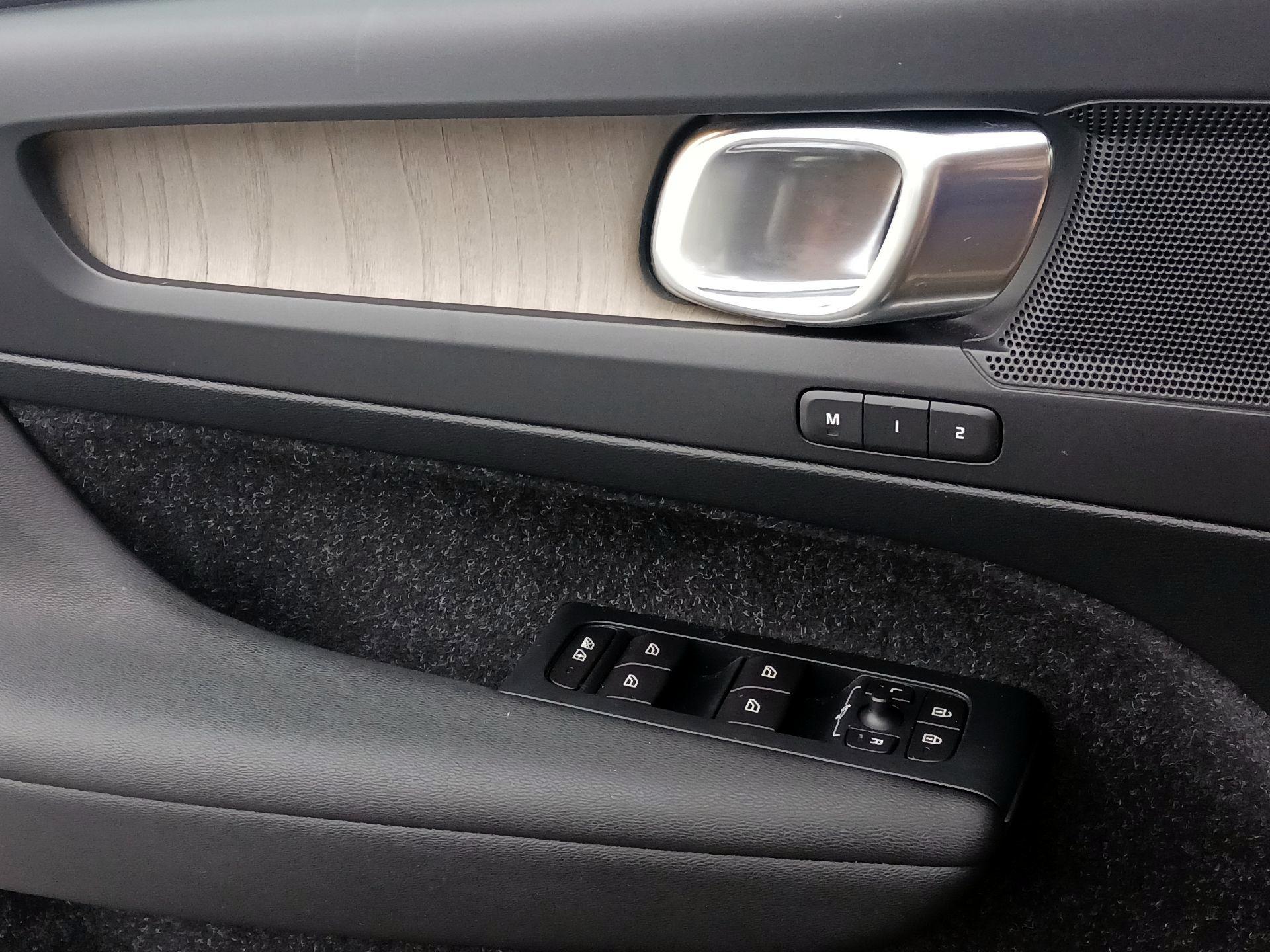 Thumbnail: 2019 Volvo XC40 - 10