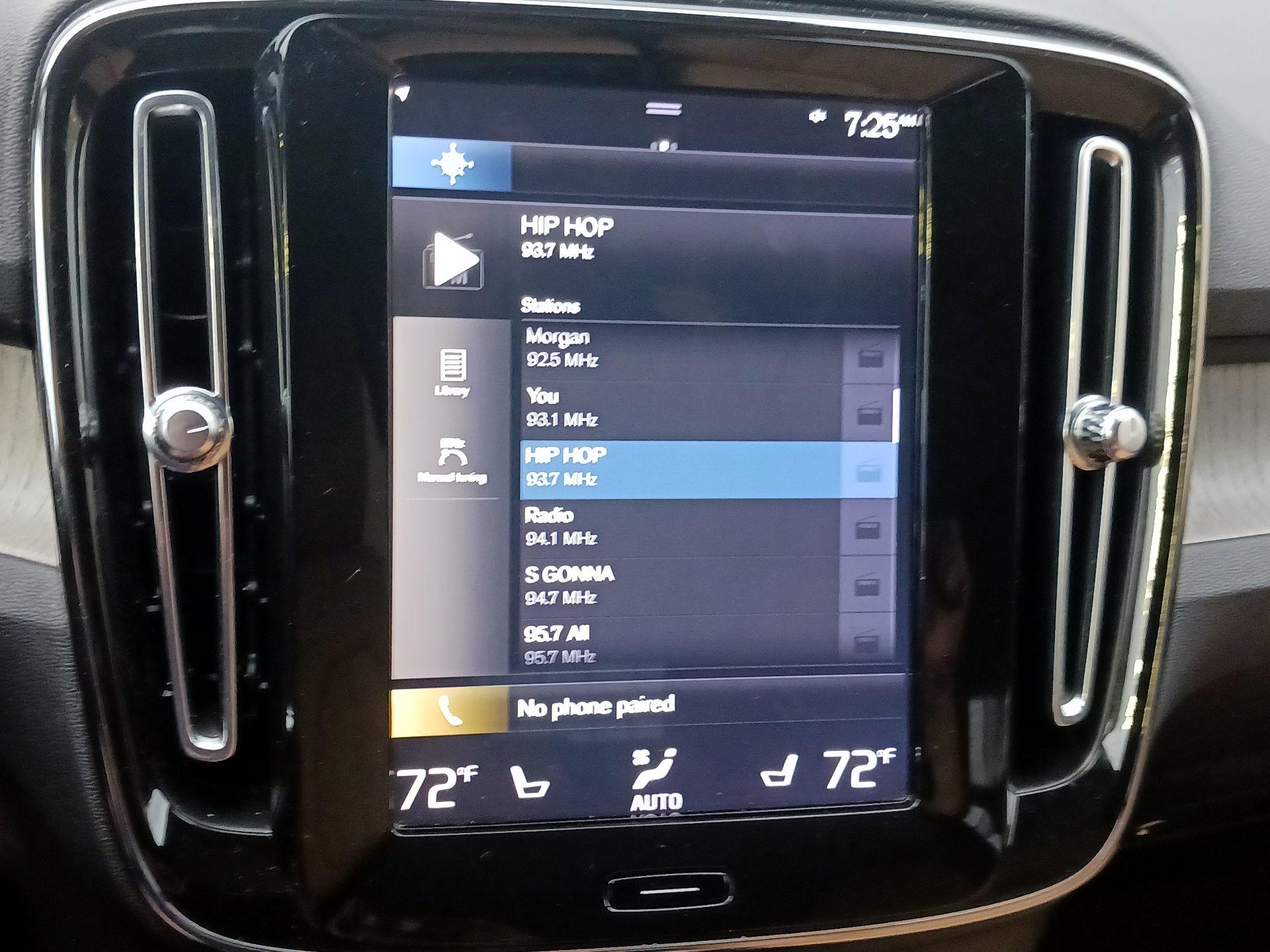 Thumbnail: 2019 Volvo XC40 - 14