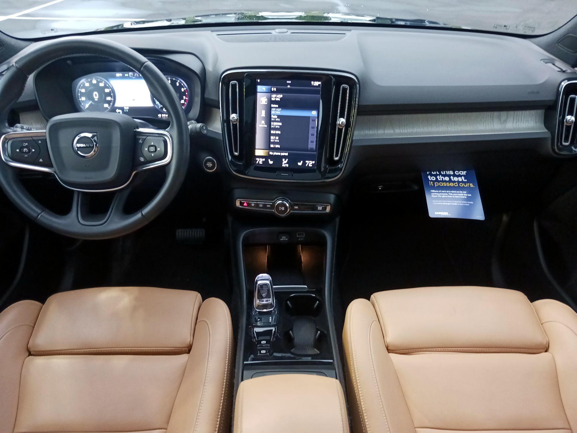 Thumbnail: 2019 Volvo XC40 - 8