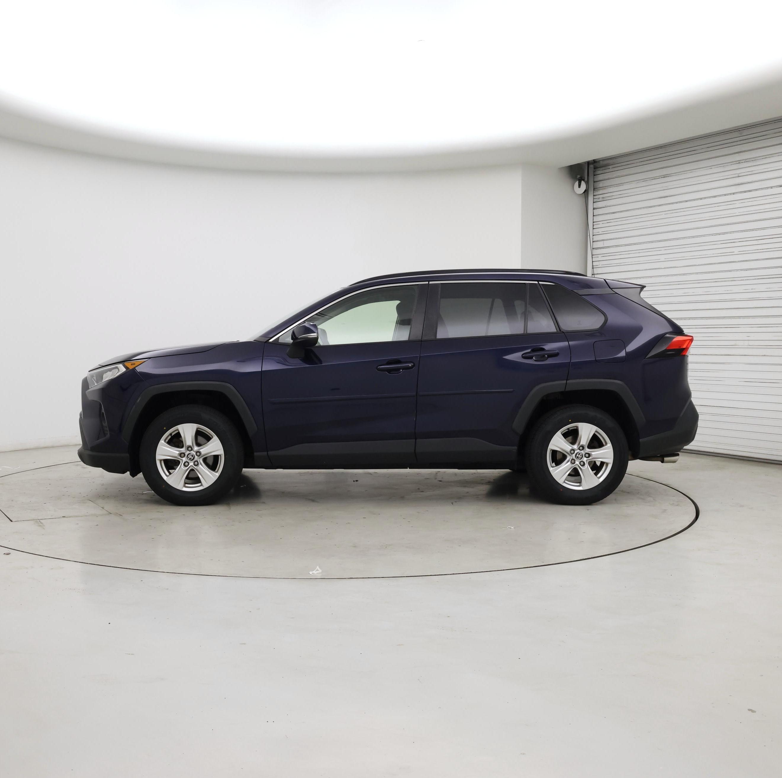 Thumbnail: 2020 Toyota RAV4 - 3