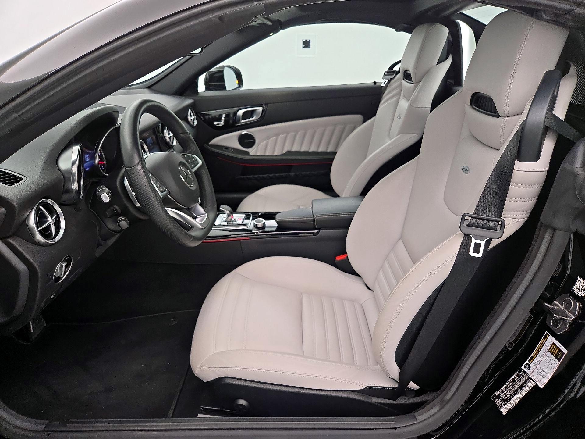 Thumbnail: 2018 Mercedes-Benz SLC - 11