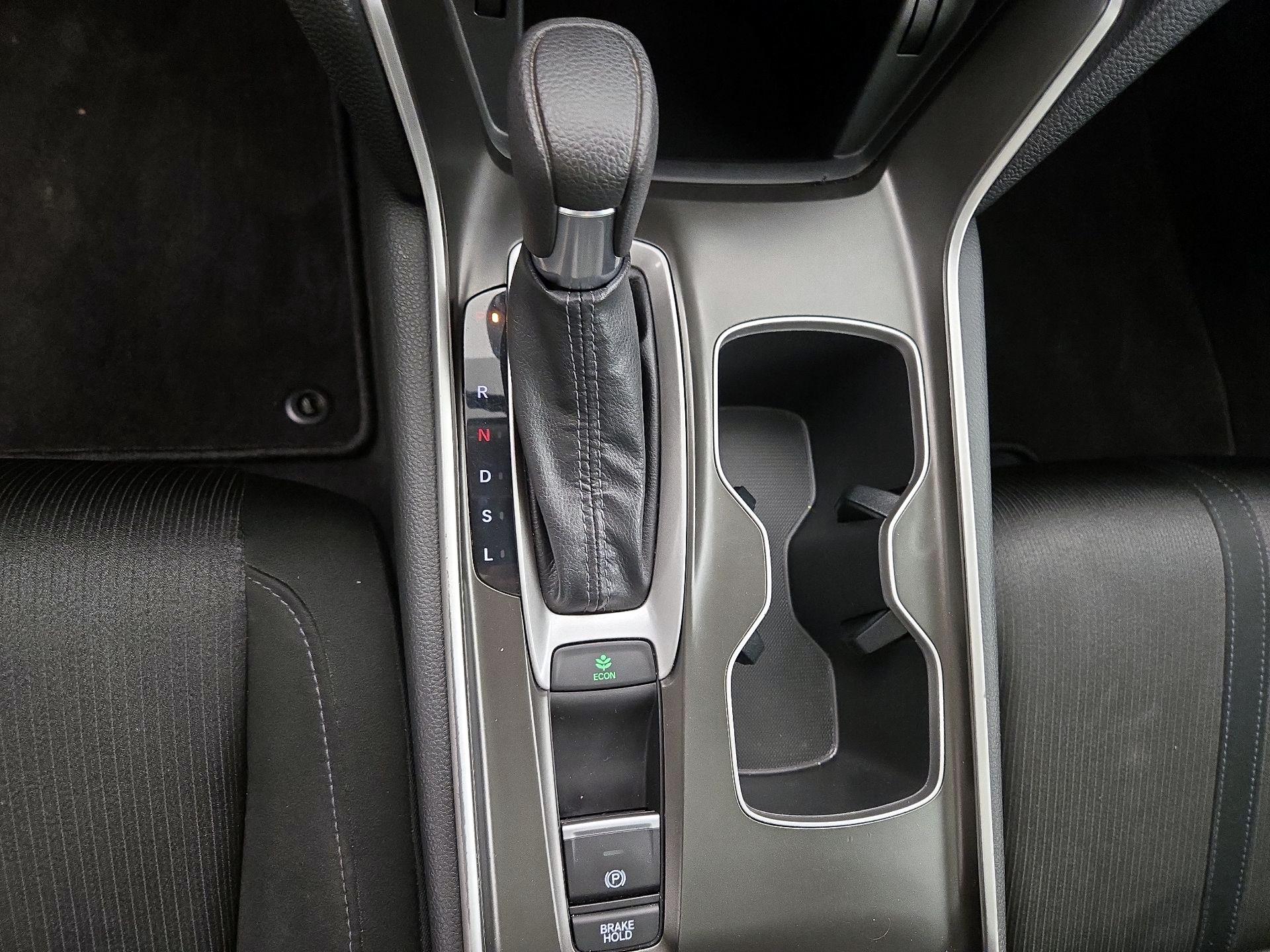 Thumbnail: 2018 Honda Accord - 17