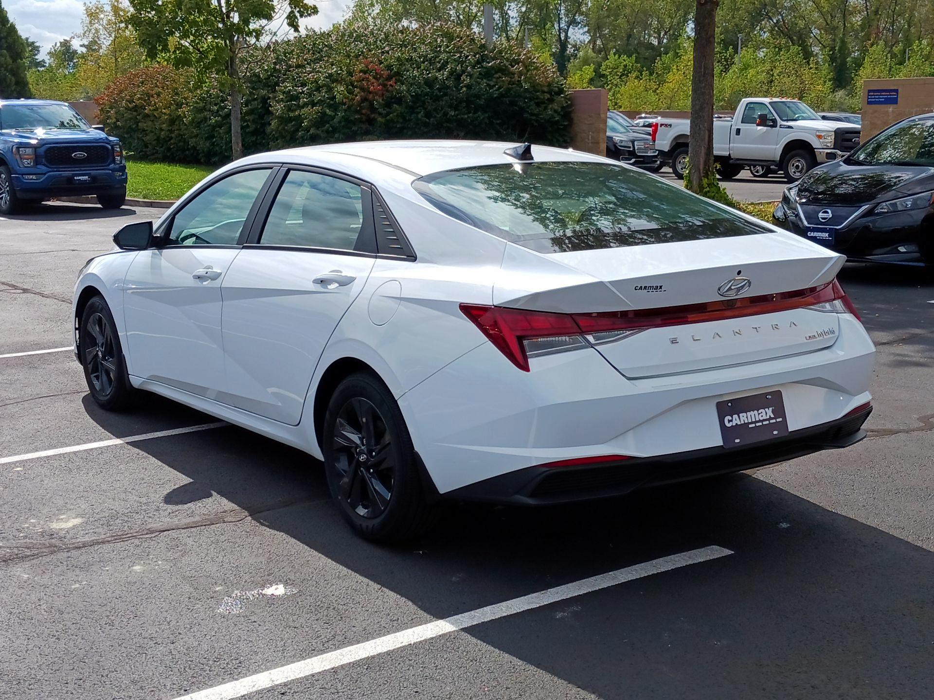 Thumbnail: 2023 Hyundai Elantra - 7