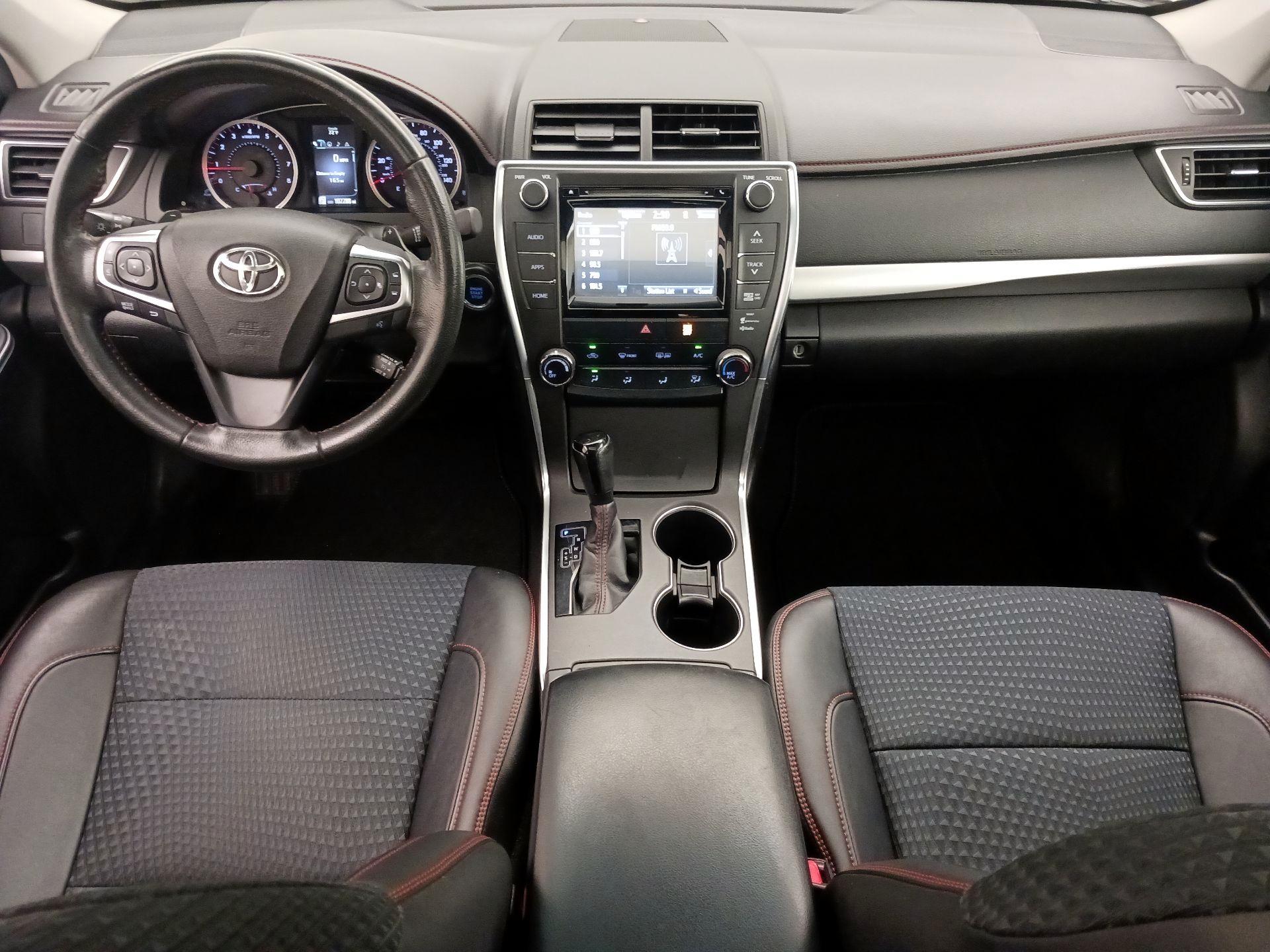 Thumbnail: 2015 Toyota Camry - 9