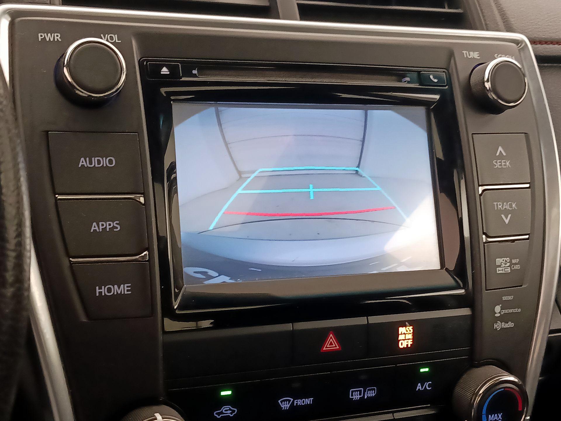 Thumbnail: 2015 Toyota Camry - 14
