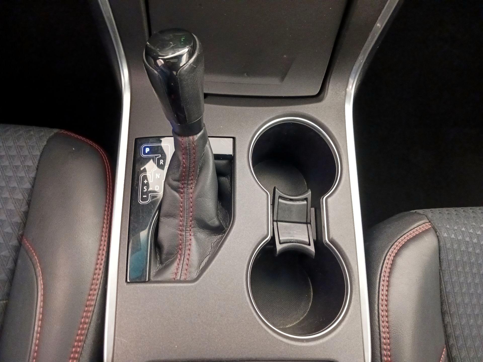 Thumbnail: 2015 Toyota Camry - 17