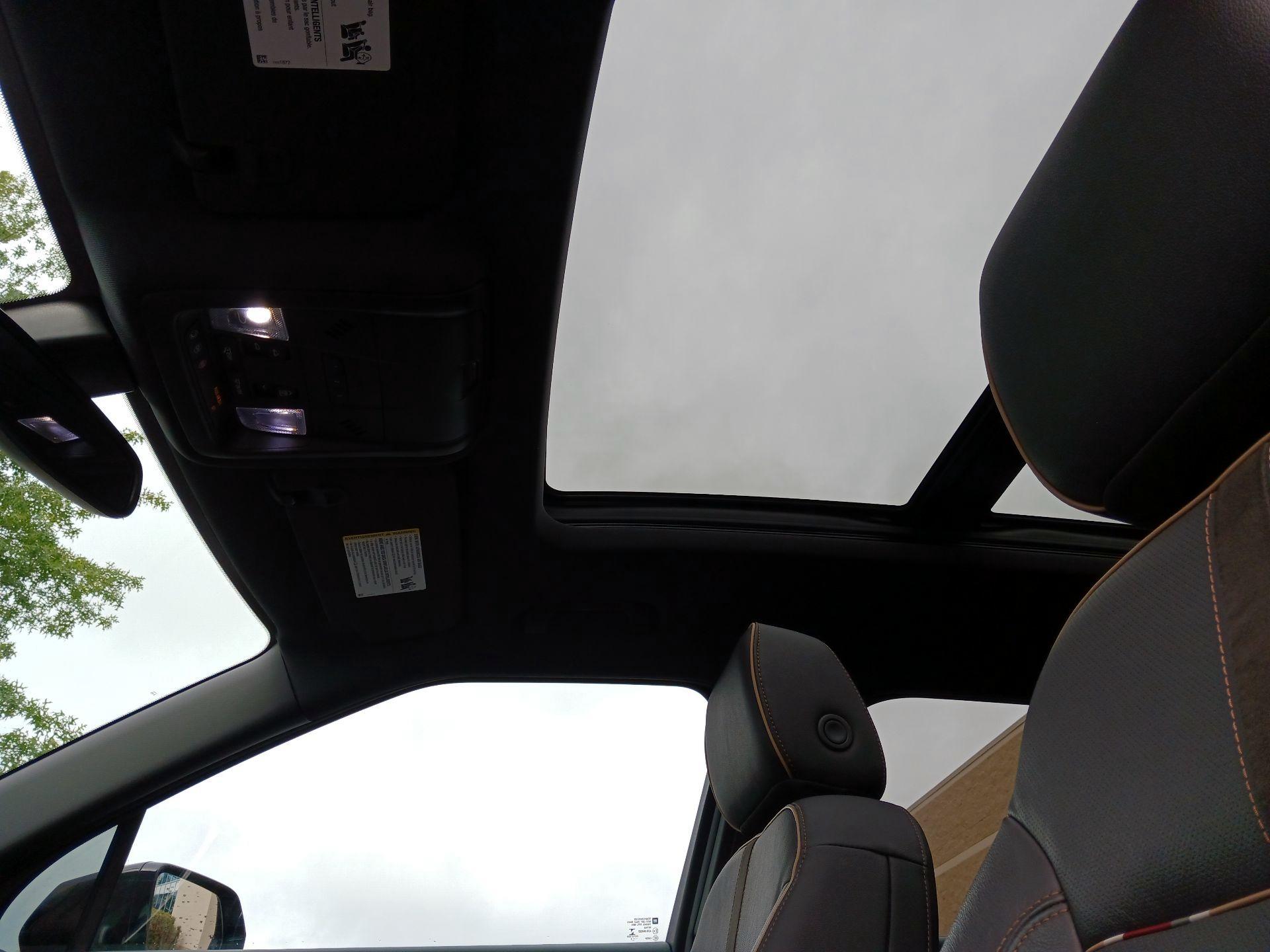 Thumbnail: 2019 Chevrolet Blazer - 18