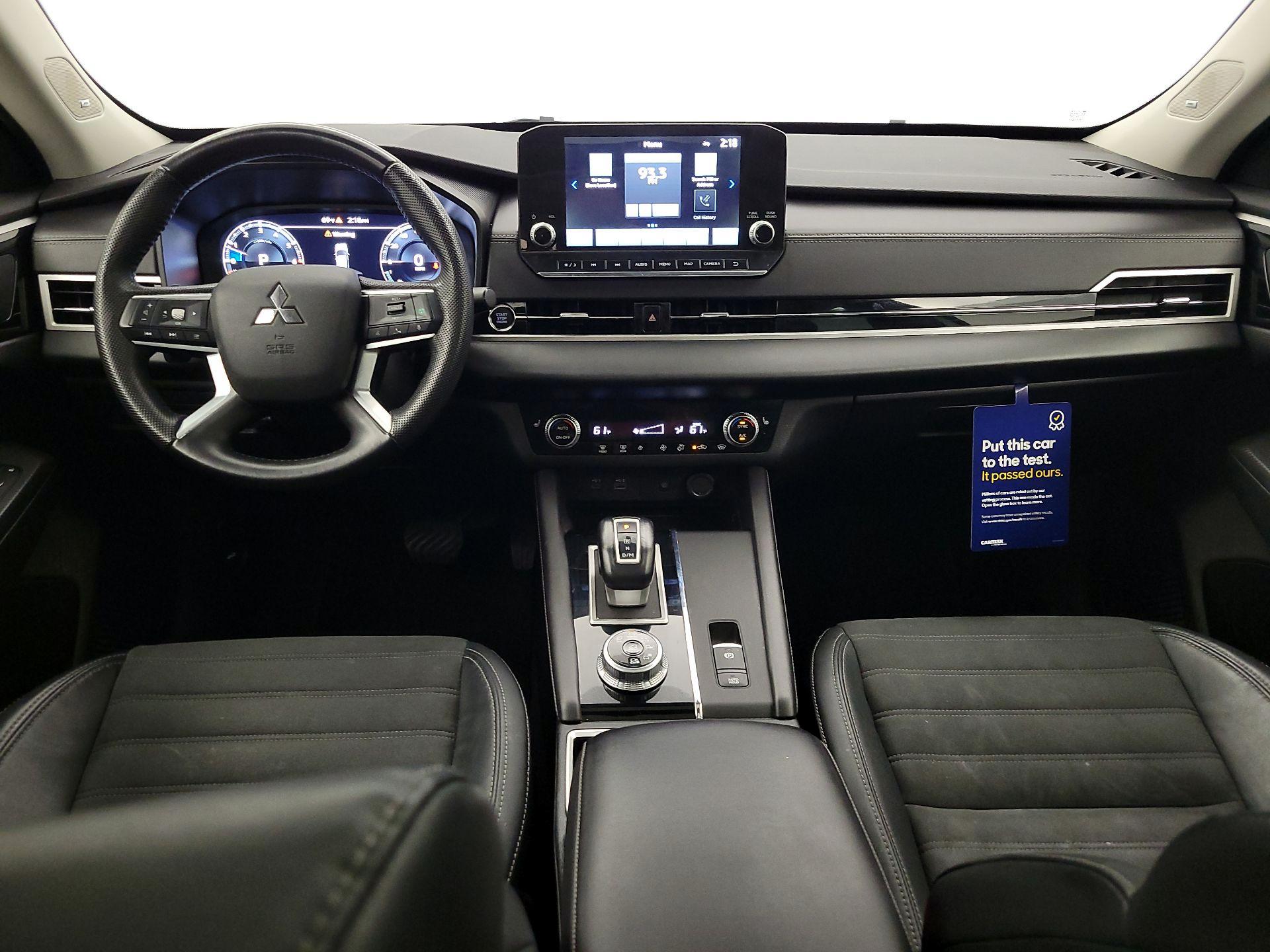 Thumbnail: 2023 Mitsubishi Outlander - 9