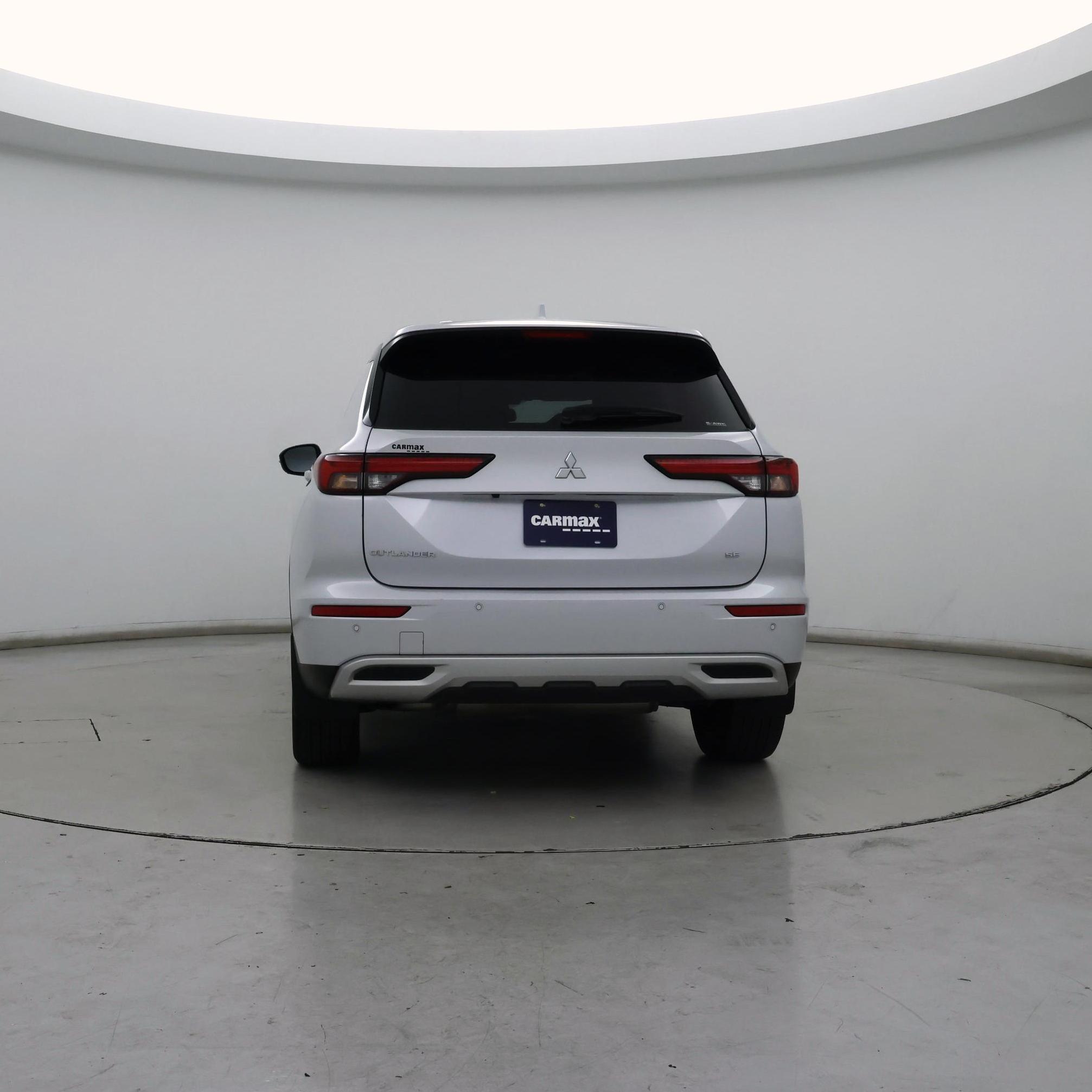 Thumbnail: 2023 Mitsubishi Outlander - 6