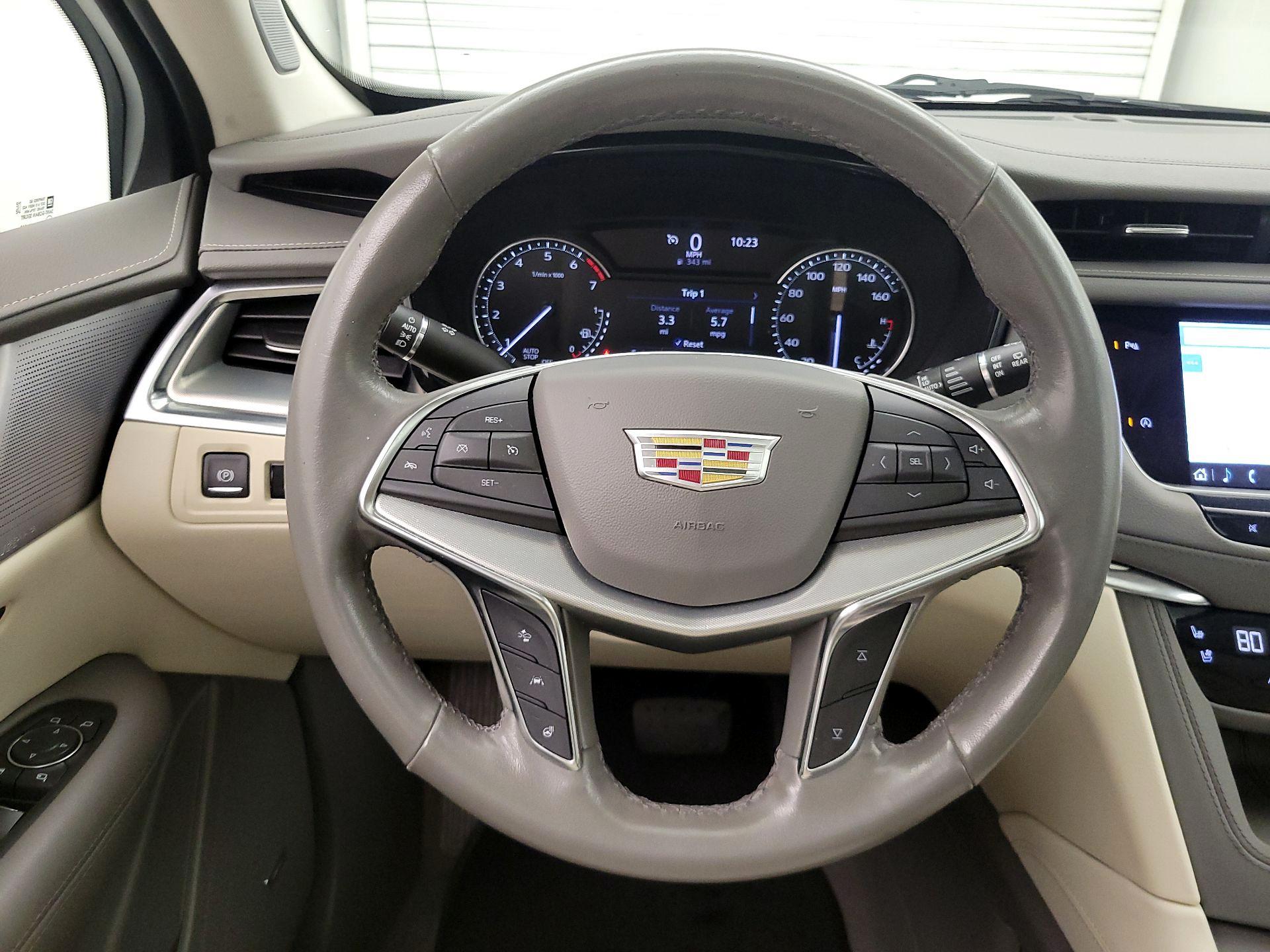 Thumbnail: 2022 Cadillac XT5 - 10