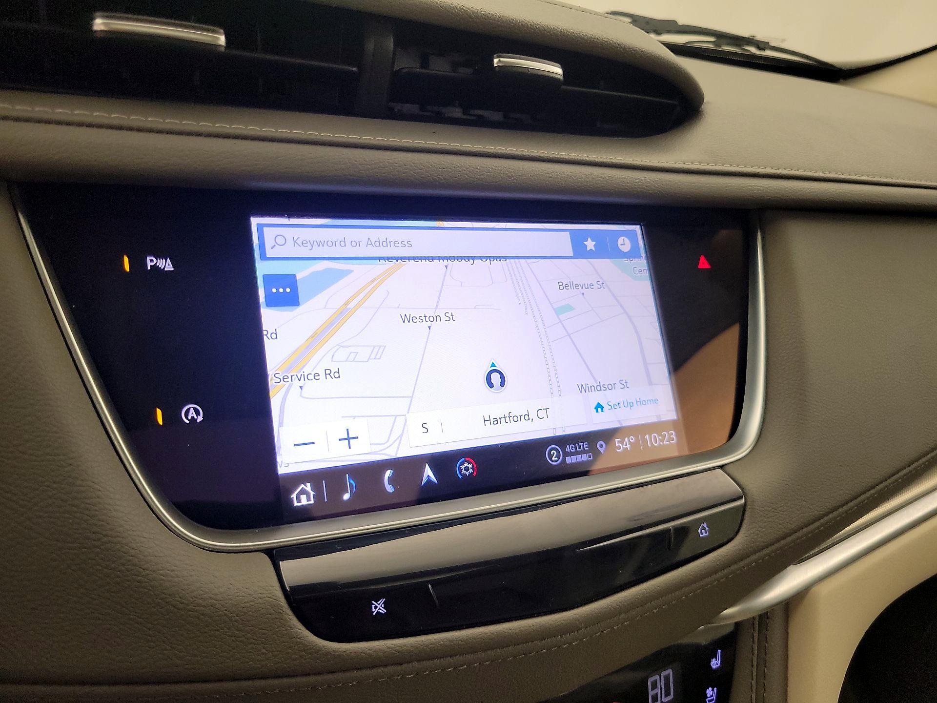 Thumbnail: 2022 Cadillac XT5 - 14