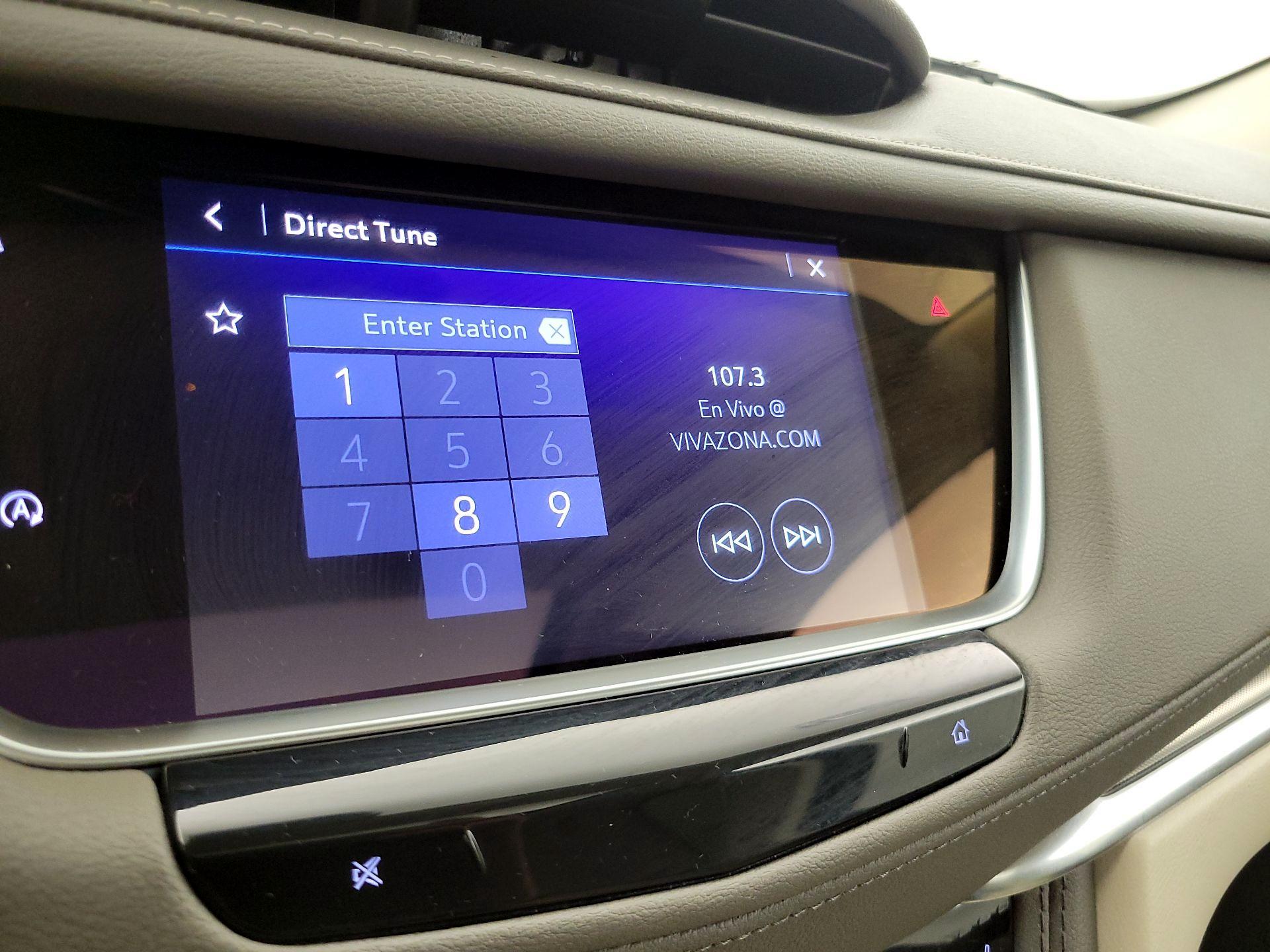 Thumbnail: 2022 Cadillac XT5 - 16