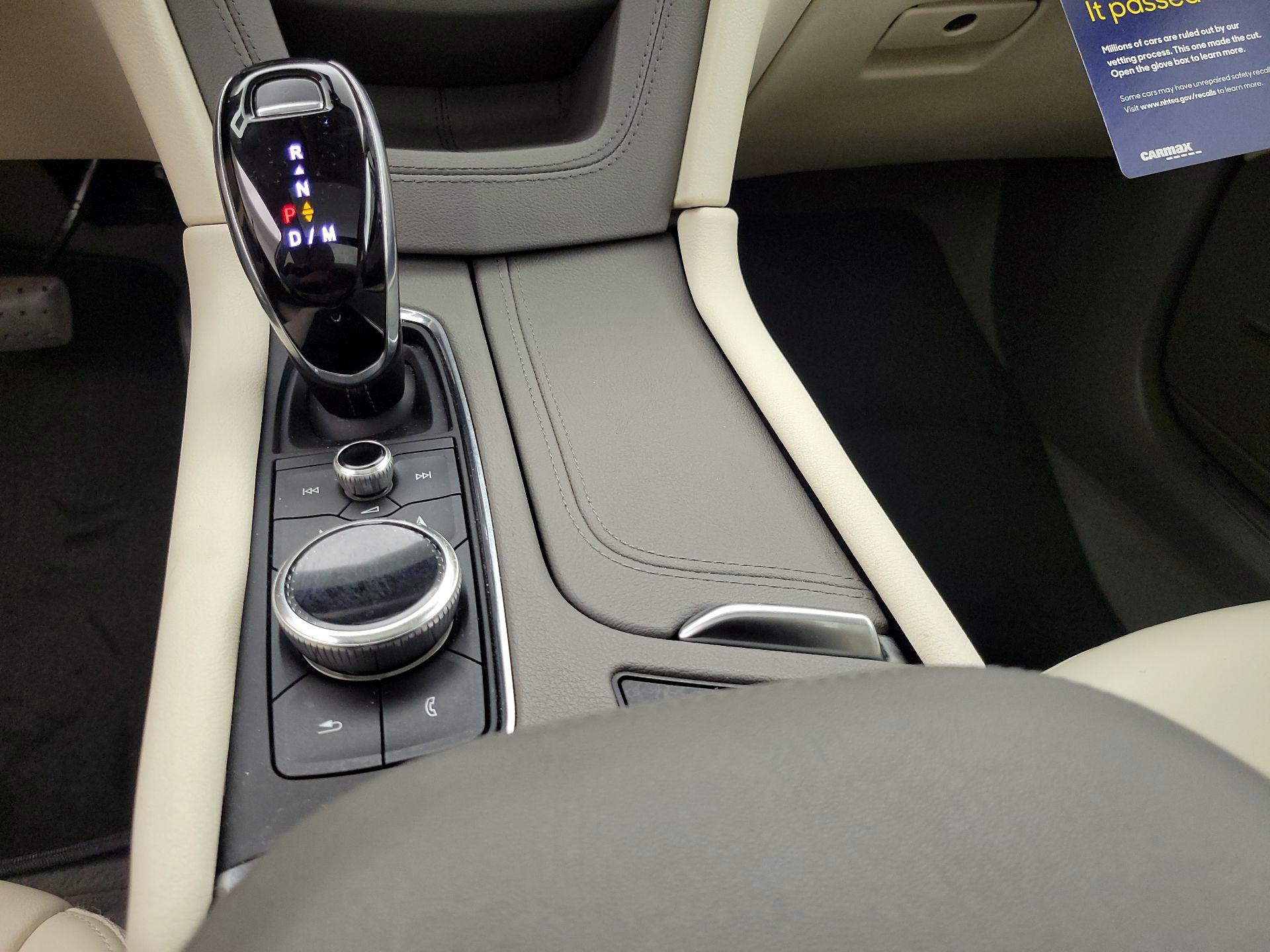 Thumbnail: 2022 Cadillac XT5 - 18